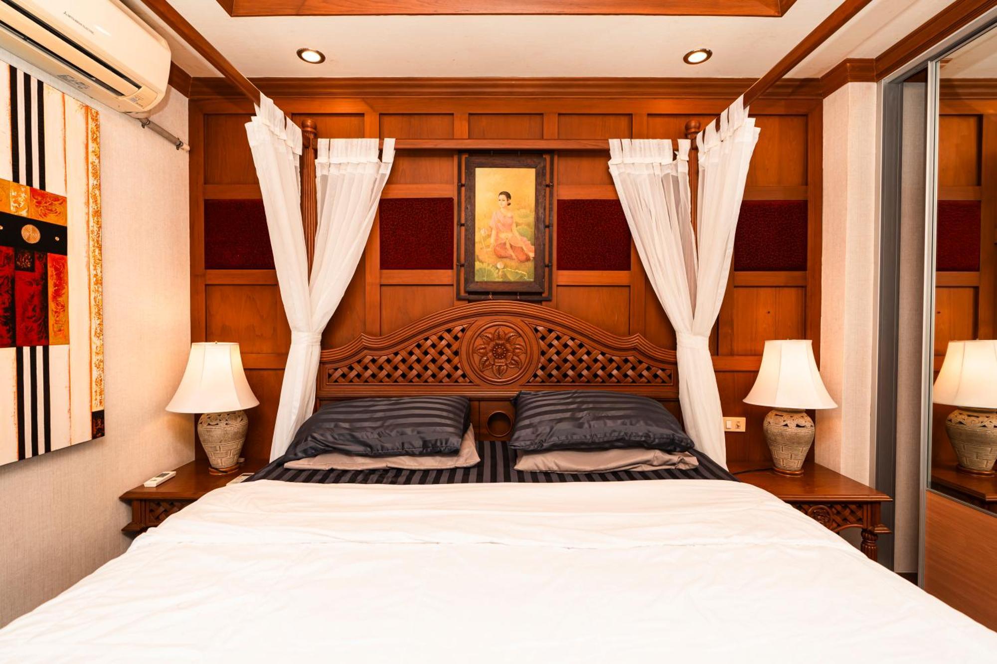 Luxurious Oceanview Living In Phuket Apartment