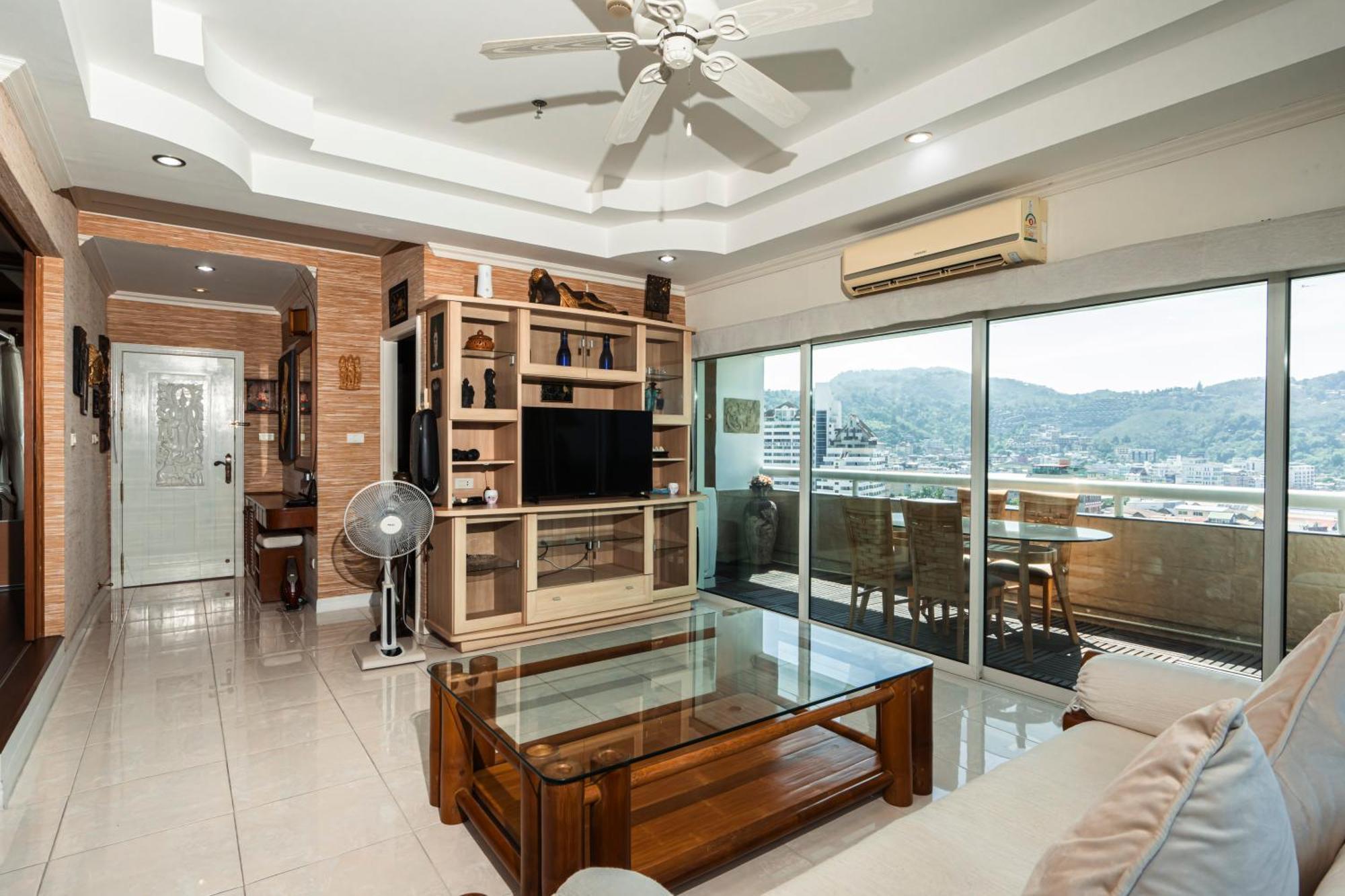 Luxurious Oceanview Living In Phuket Apartment *