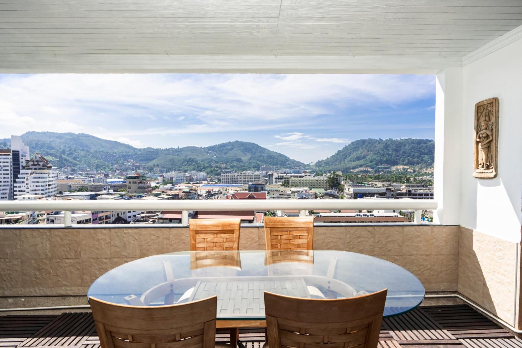 Luxurious Oceanview Living In Phuket Patong