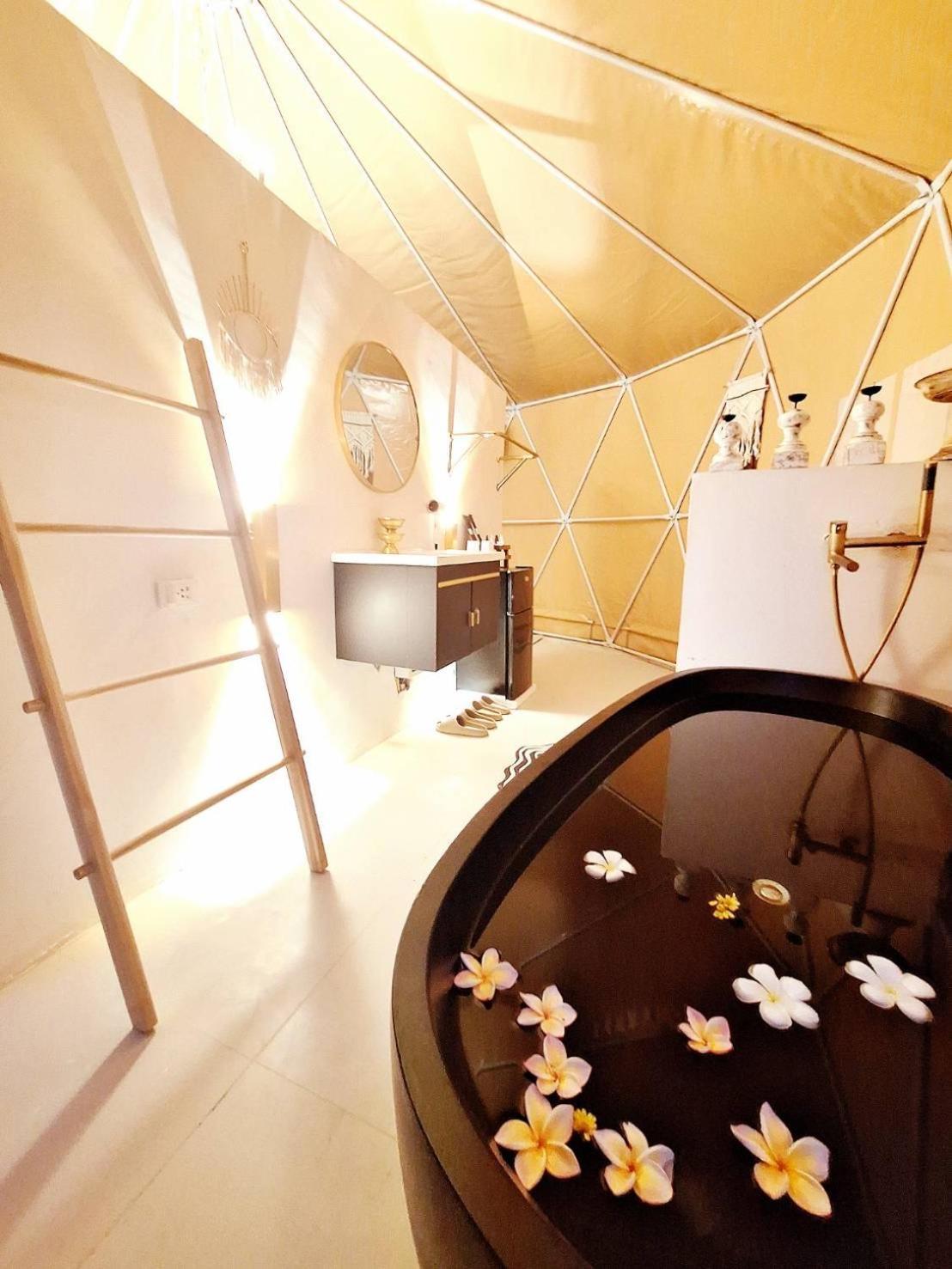 Luxury tent Buddha Ocean Garden *