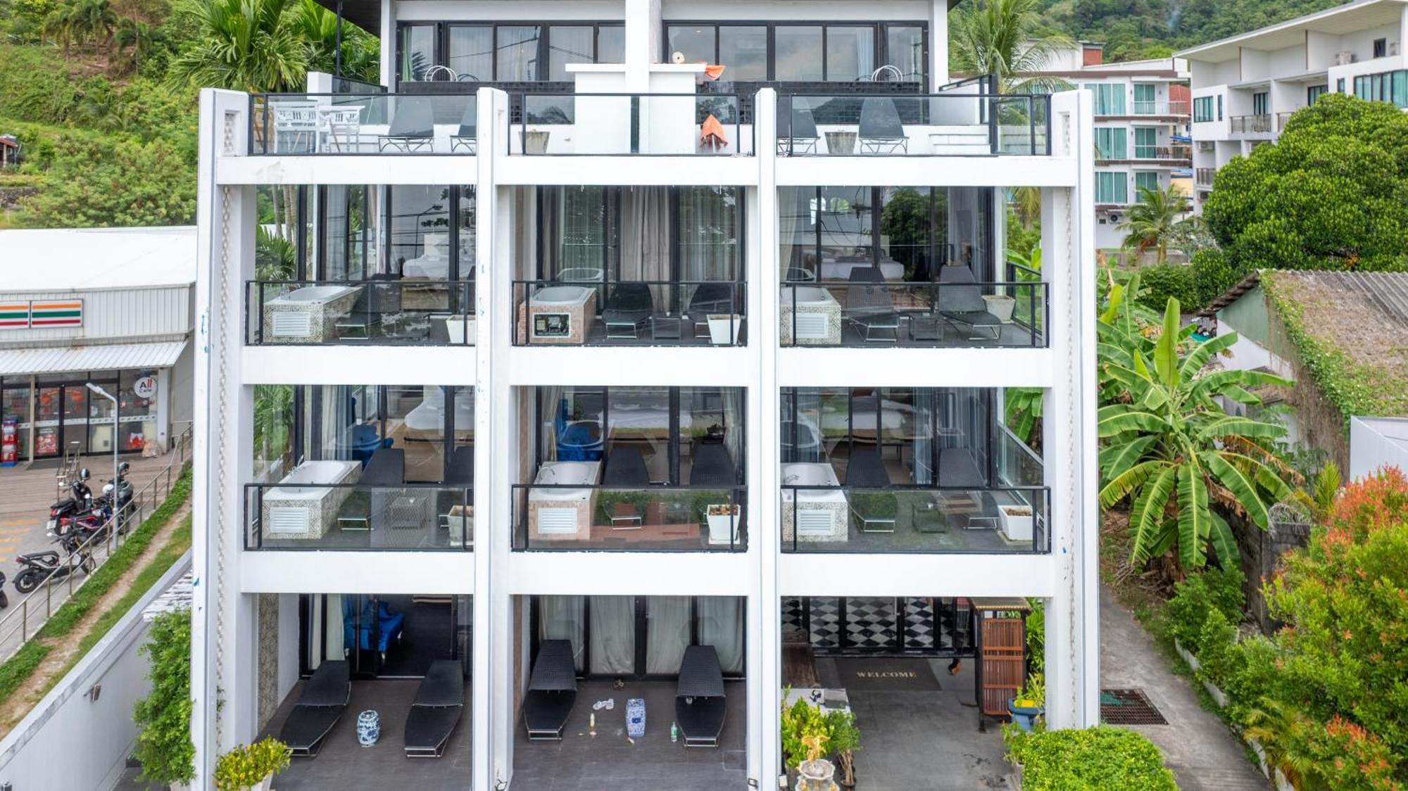 Sea Phuket Sha Hotel 4*