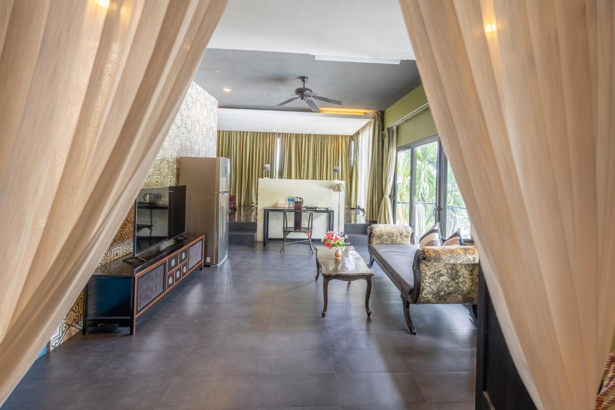 Hotel Sea Phuket Sha 4*