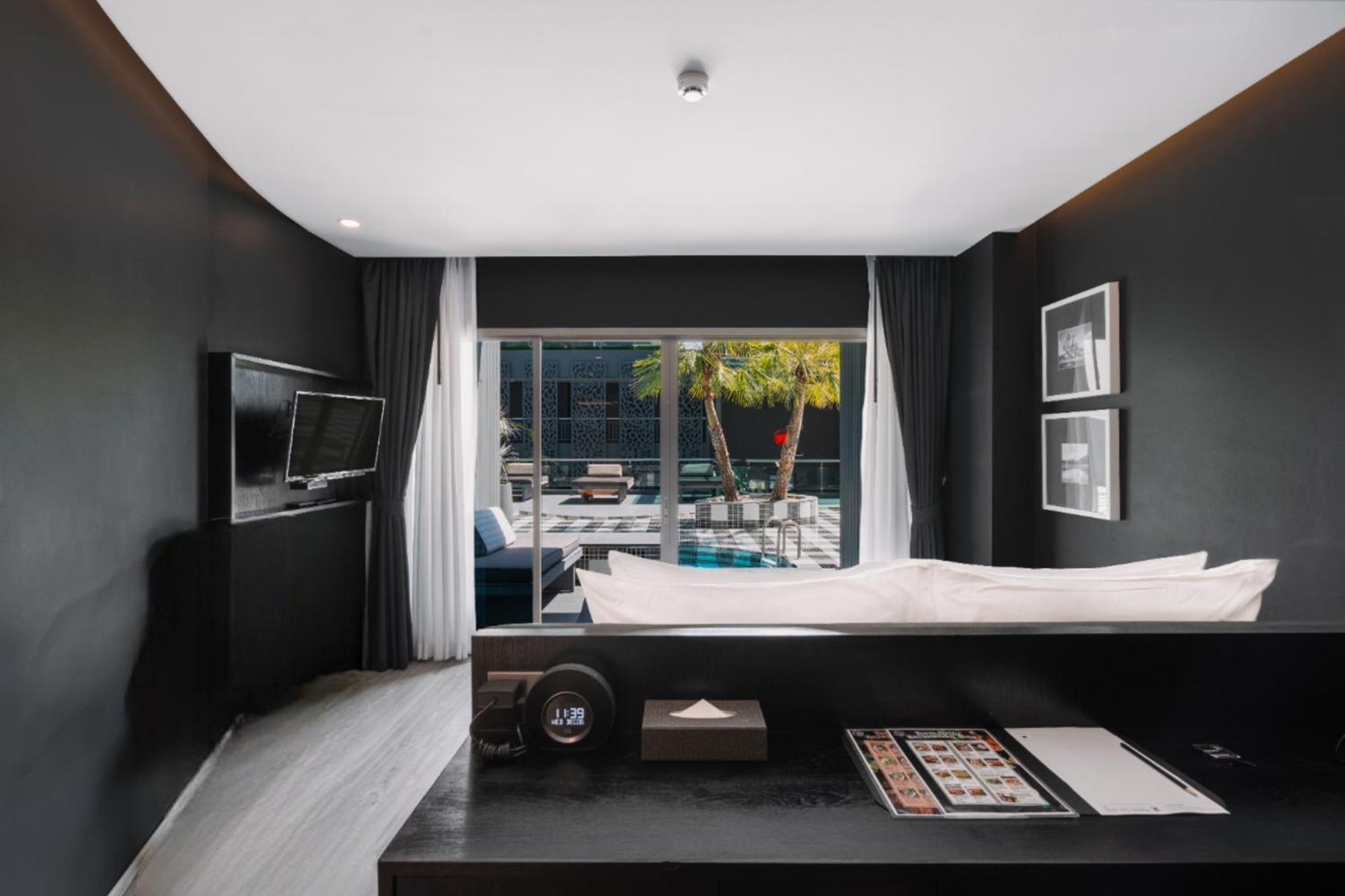 Tide Front - Sha Hotel