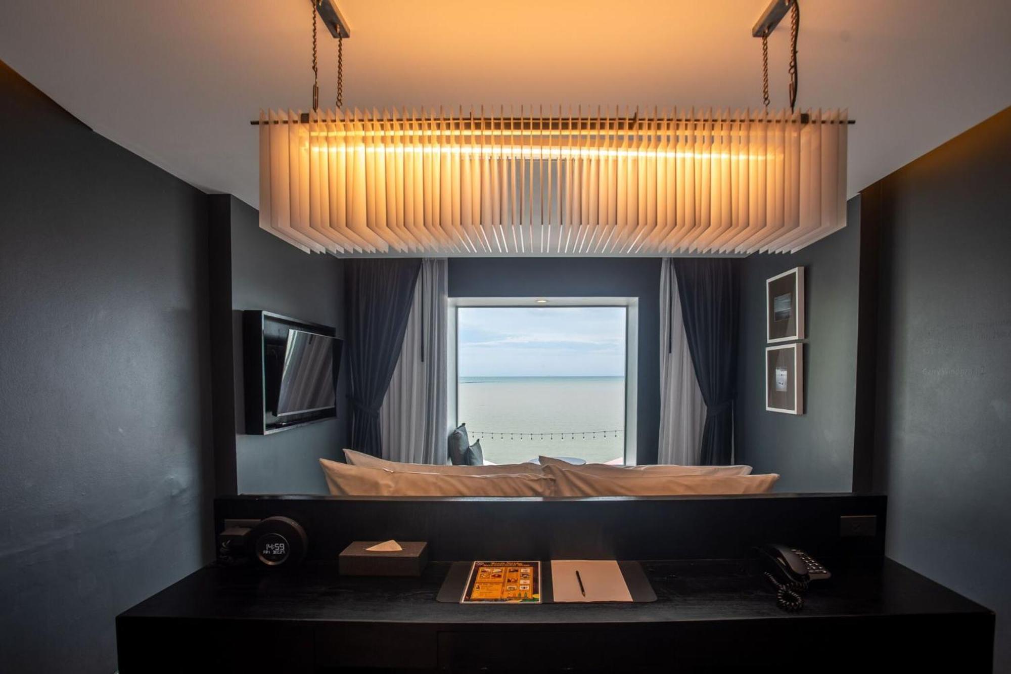 Hotel Tide Front - Sha