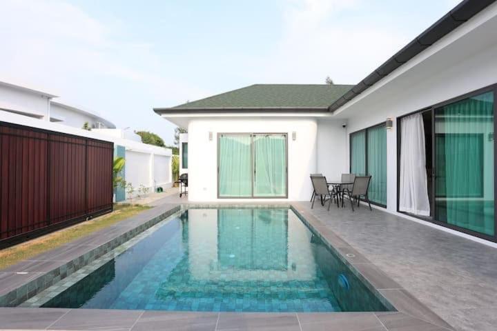 V150 5-star Perfect For Relaxation &comfort *