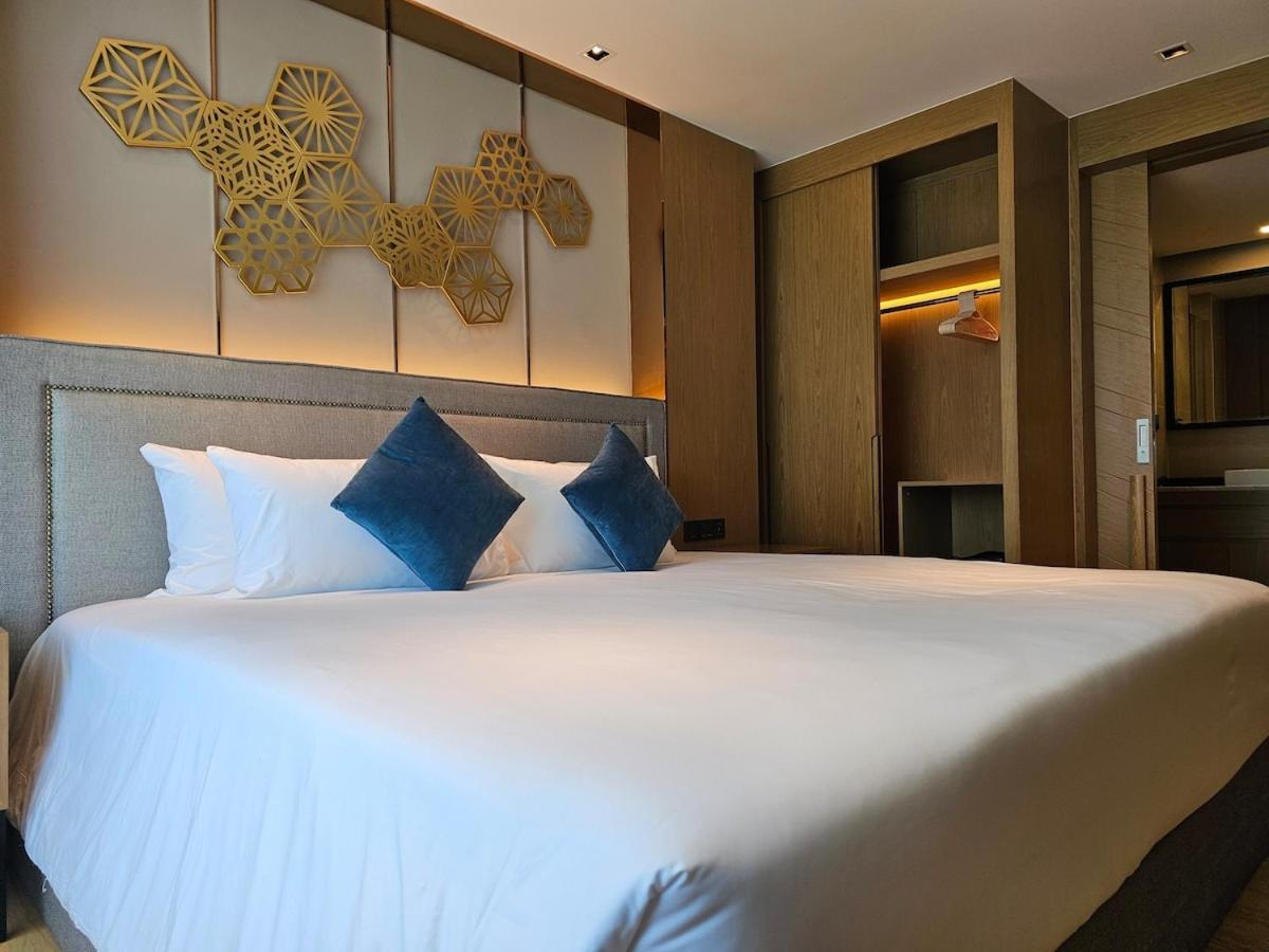 La 5 Stars Great 1 Bdr 3 Pool Apartment Phuket