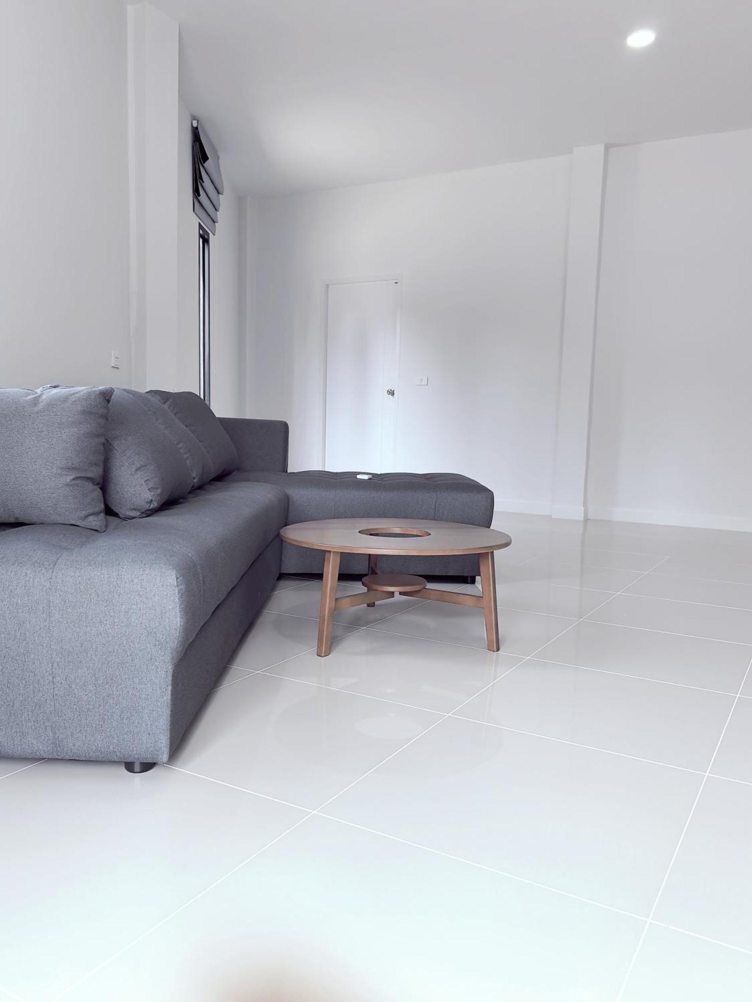 150 Square Meters 3br With Parking Townhouse Near Golf Course, Uwc School, Nayang Beach, Airport Ban Mai
