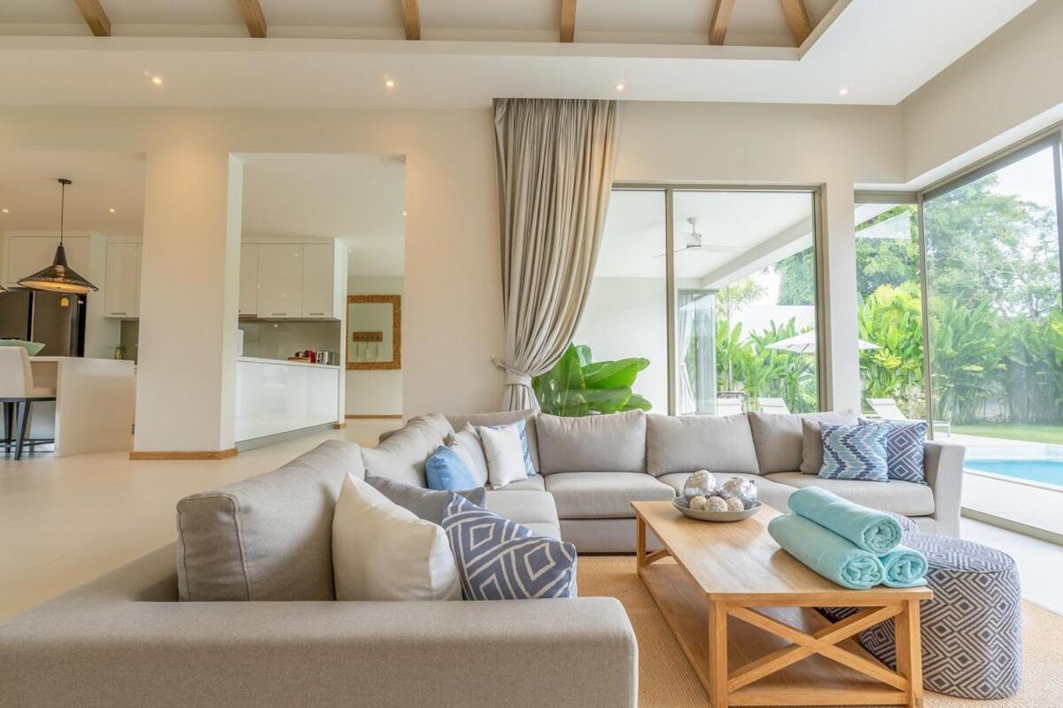 Villa Trichada Breeze, 4-br Newly Renovate & Spacious, 15 Min To Layan Thalang