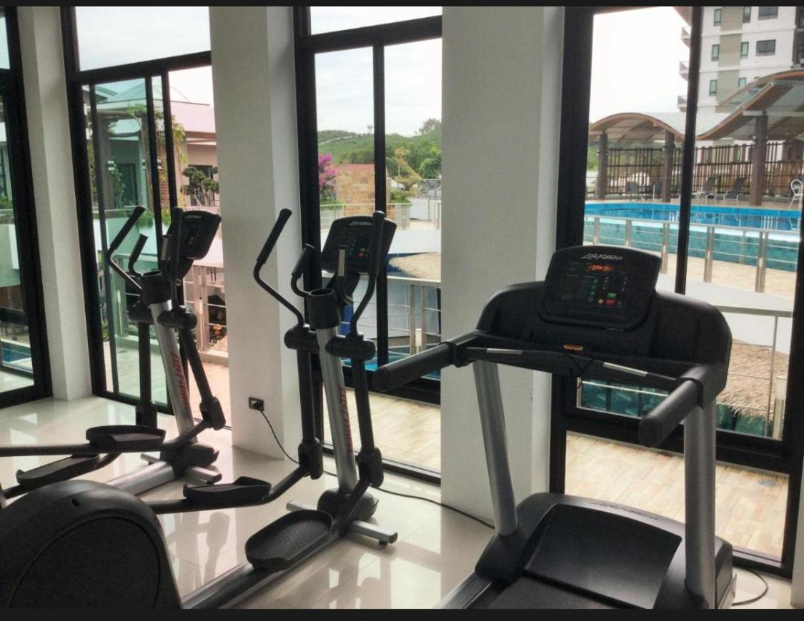 Miracle Lakeview Apartment Chalong
