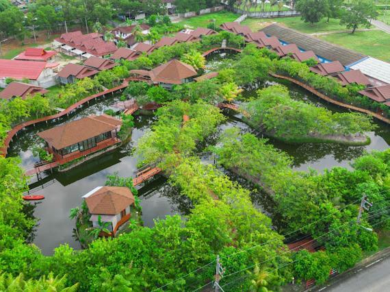 The Secret Lagoon Hotel 3*