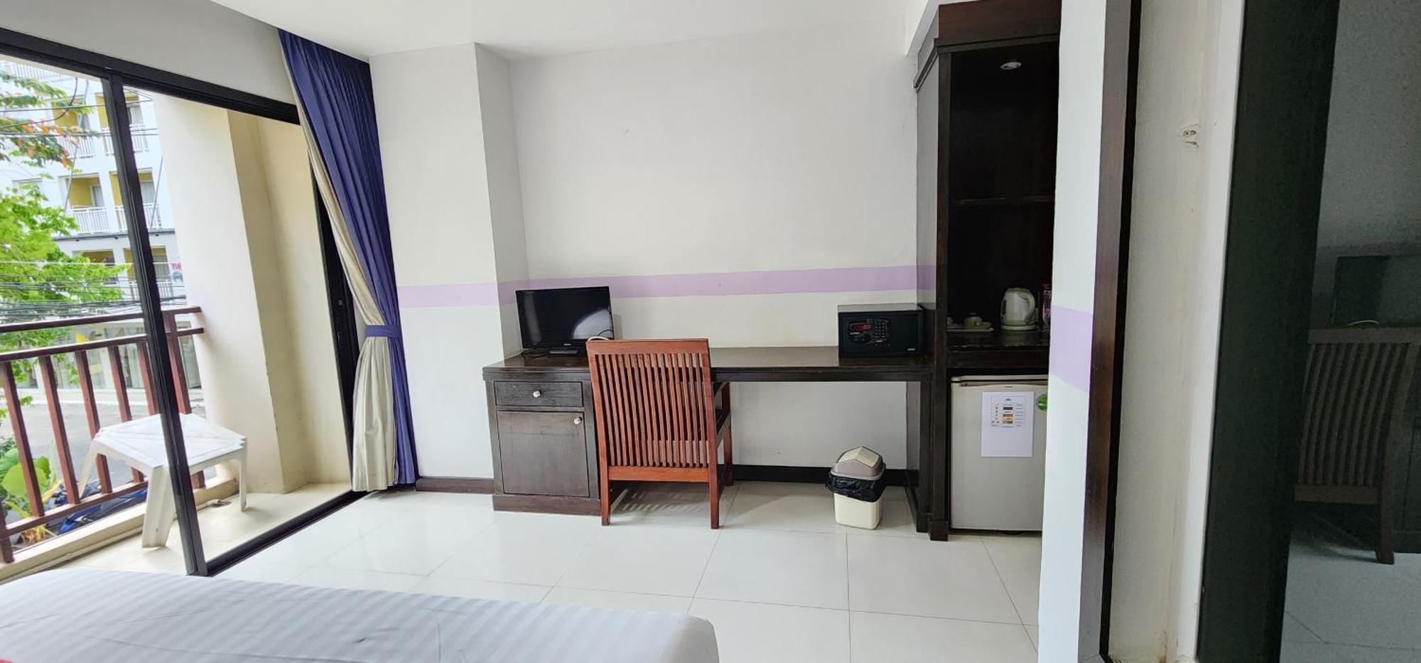 D C Hotel 3*