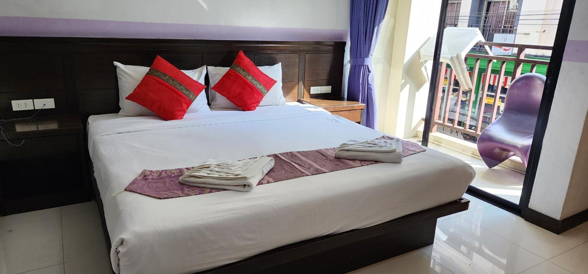 Hotel D C 3*