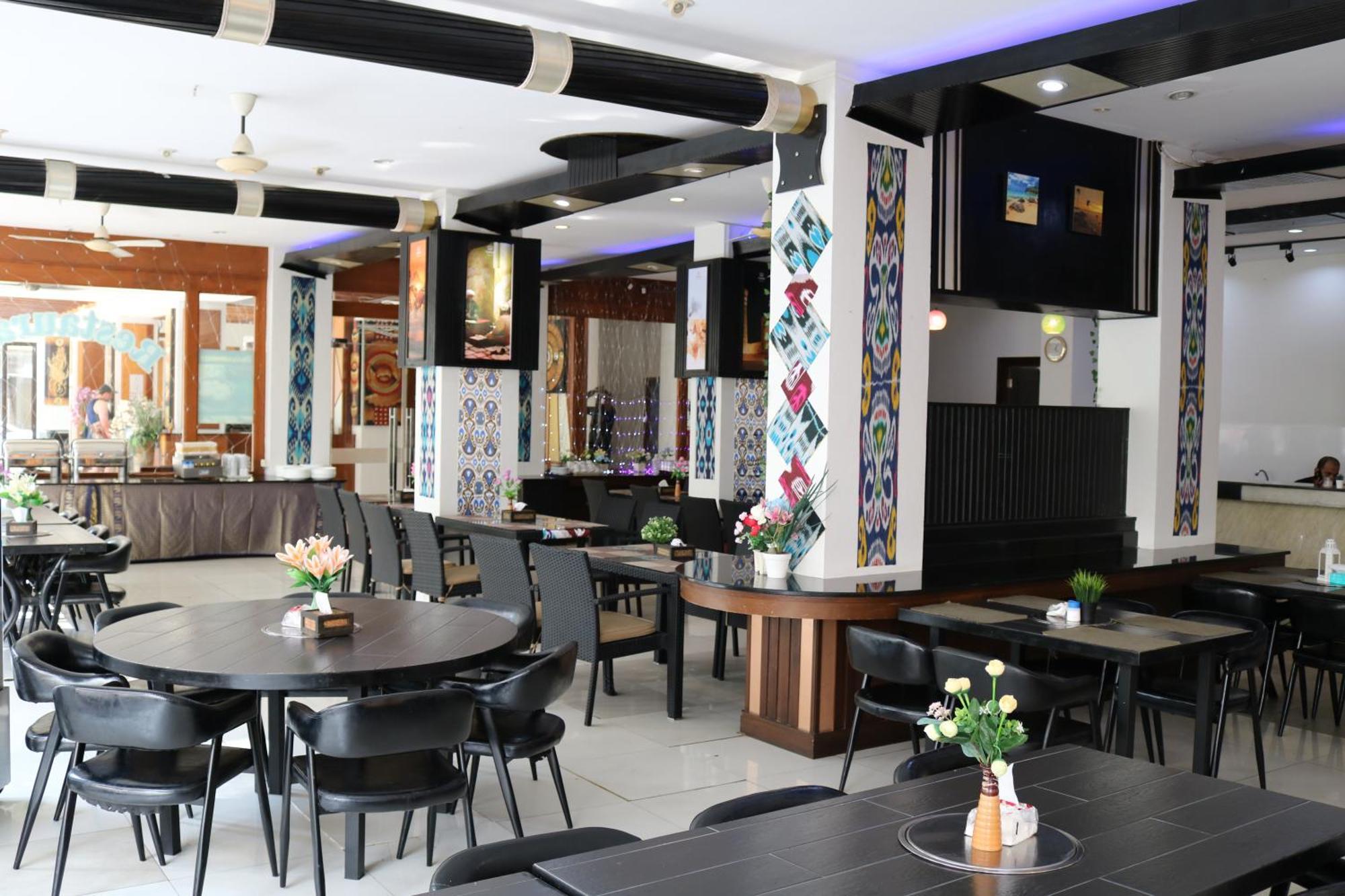 Hotel Diamond Crown