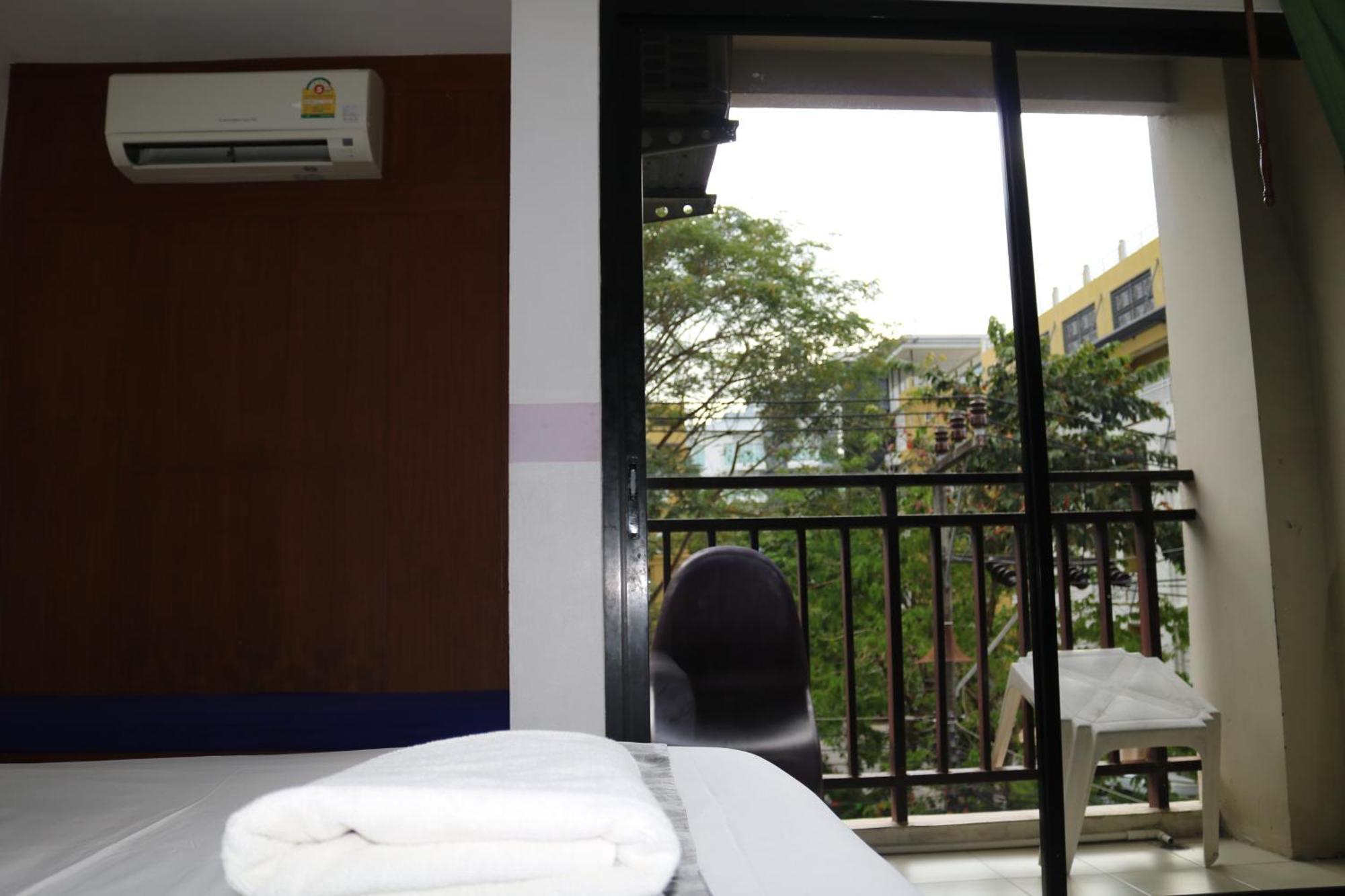 Hotel Diamond Crown