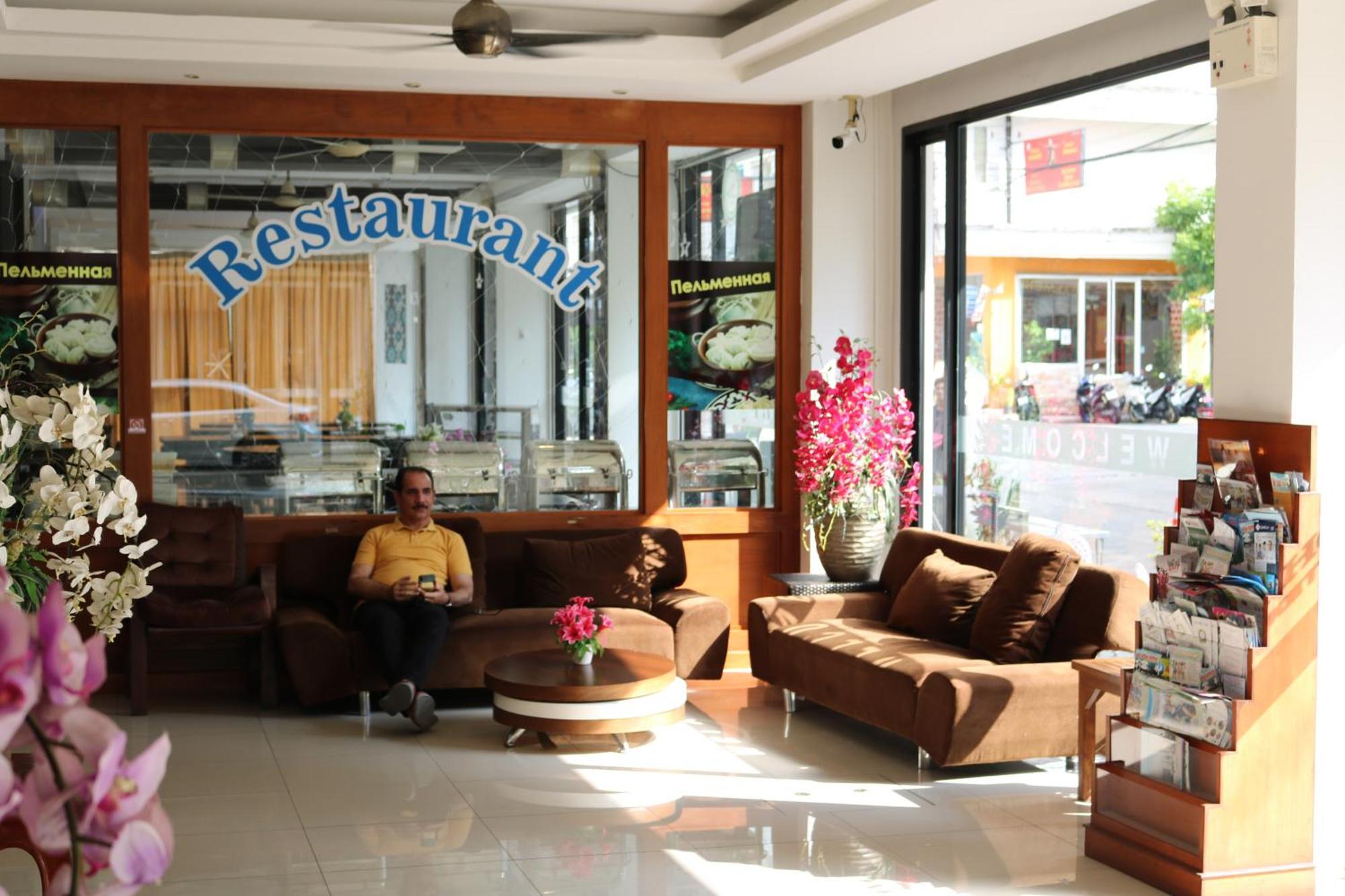 Hotel Diamond Crown