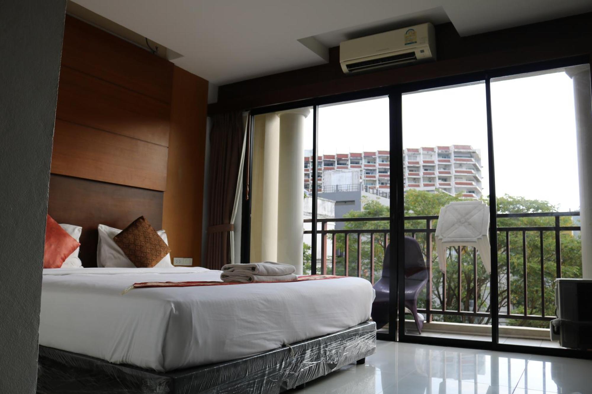Diamond Crown Hotel 3*
