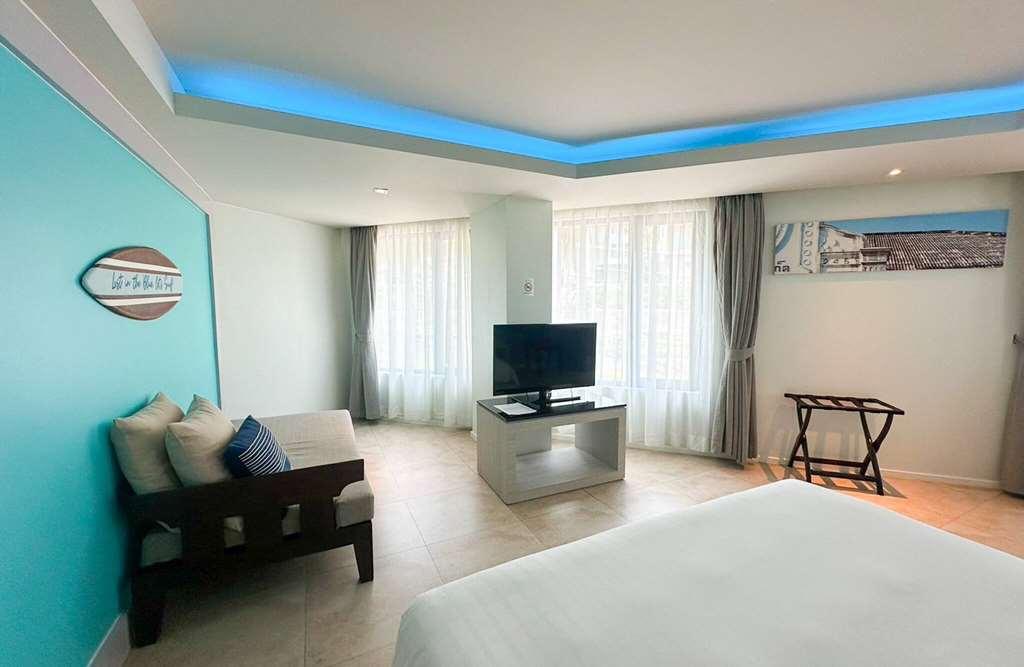 Hotel Zenmaya Oceanfront Phuket
