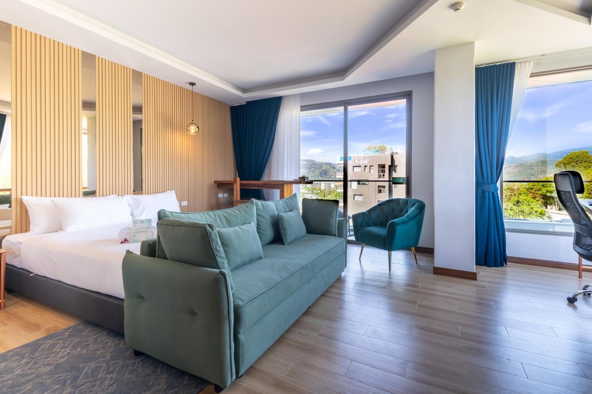The Blue Hotel Chalong