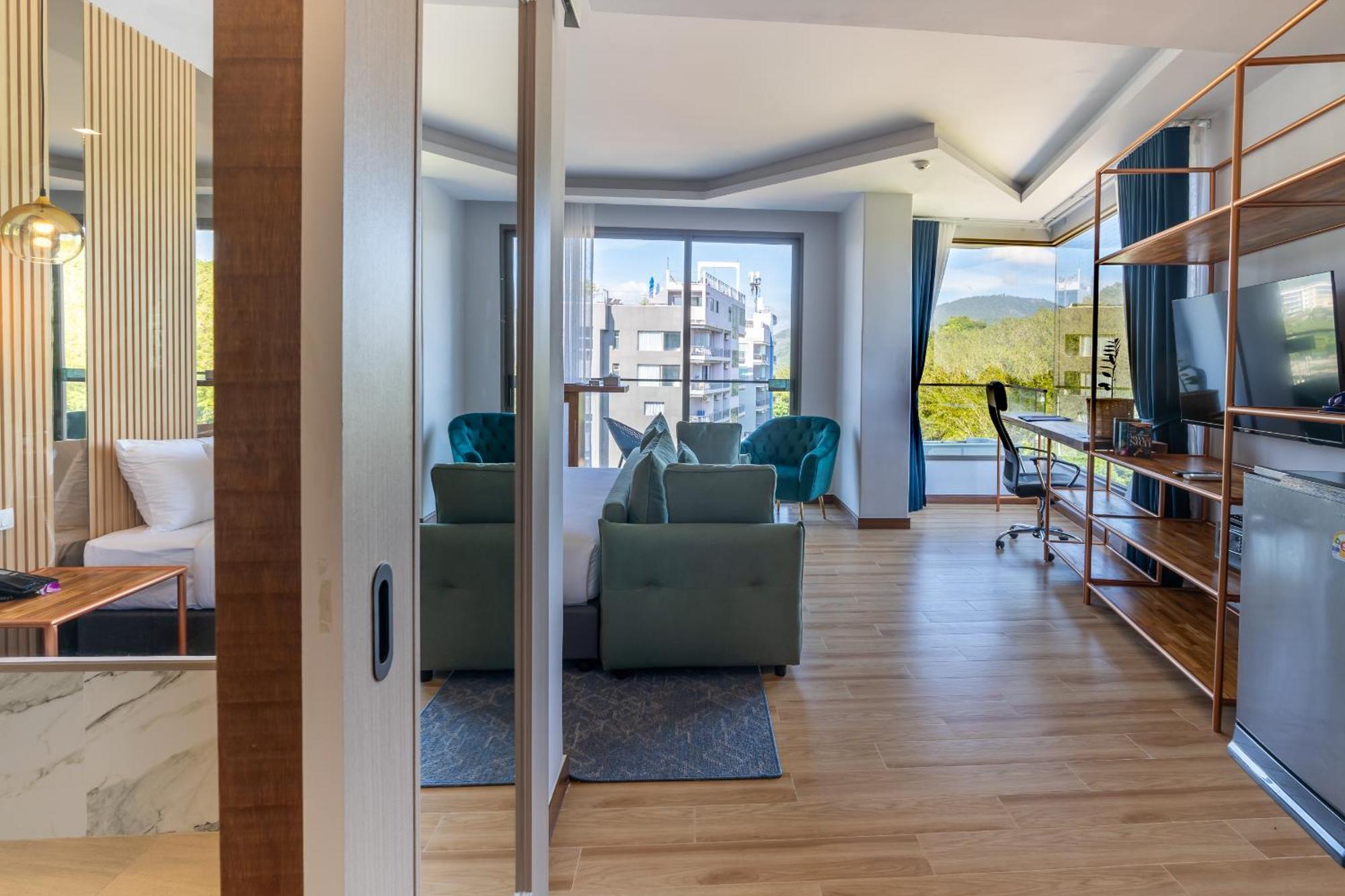 The Blue Hotel 3*