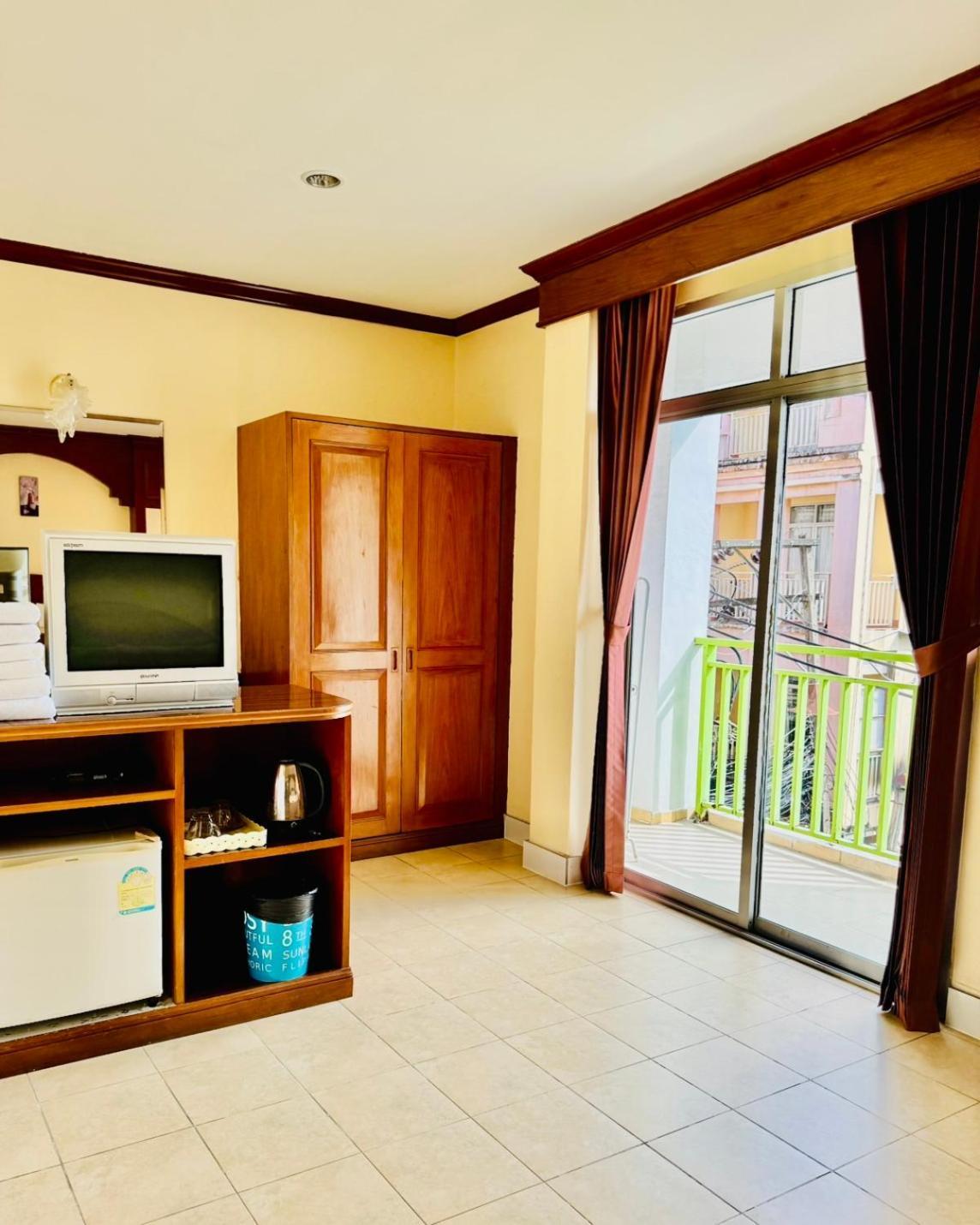 Innarm House * Patong