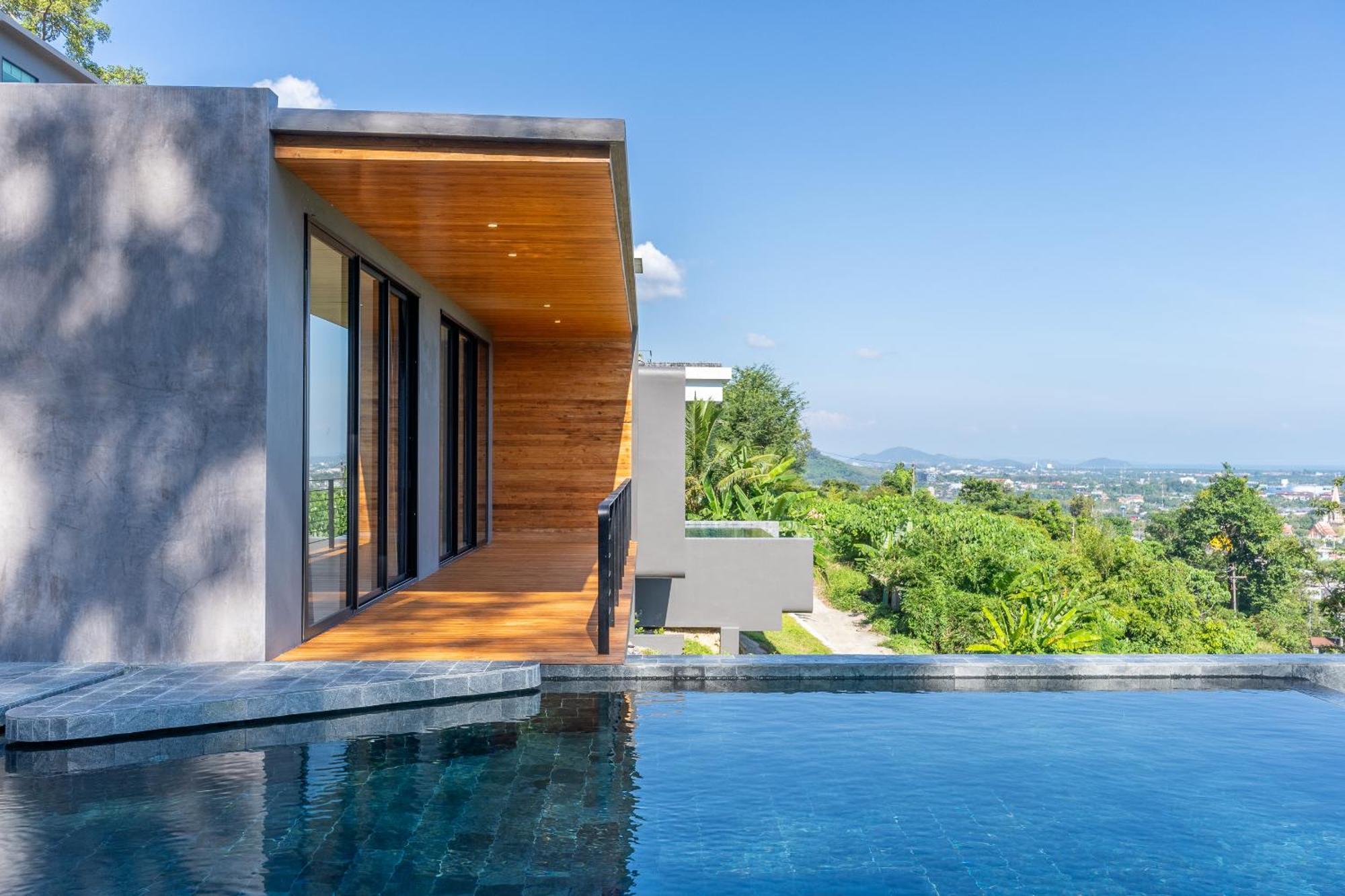Maan Ingfah 5br Hilltop Pool With Panoramic Chalong Bay Views