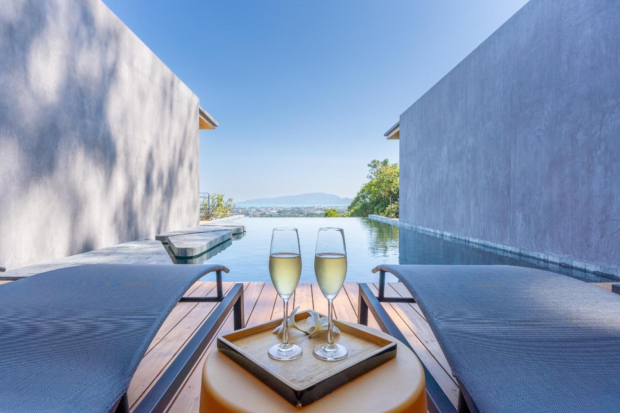 Maan Ingfah 5br Hilltop Pool With Panoramic Chalong Bay Views * Ban Na Kok