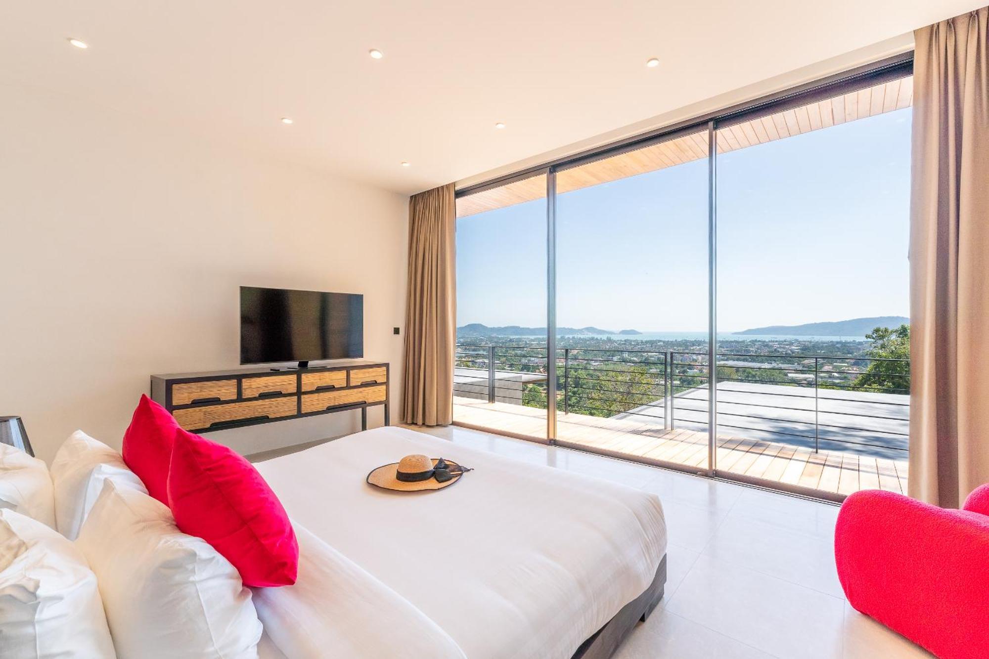Maan Ingfah 5br Hilltop Pool With Panoramic Chalong Bay Views * Ban Na Kok