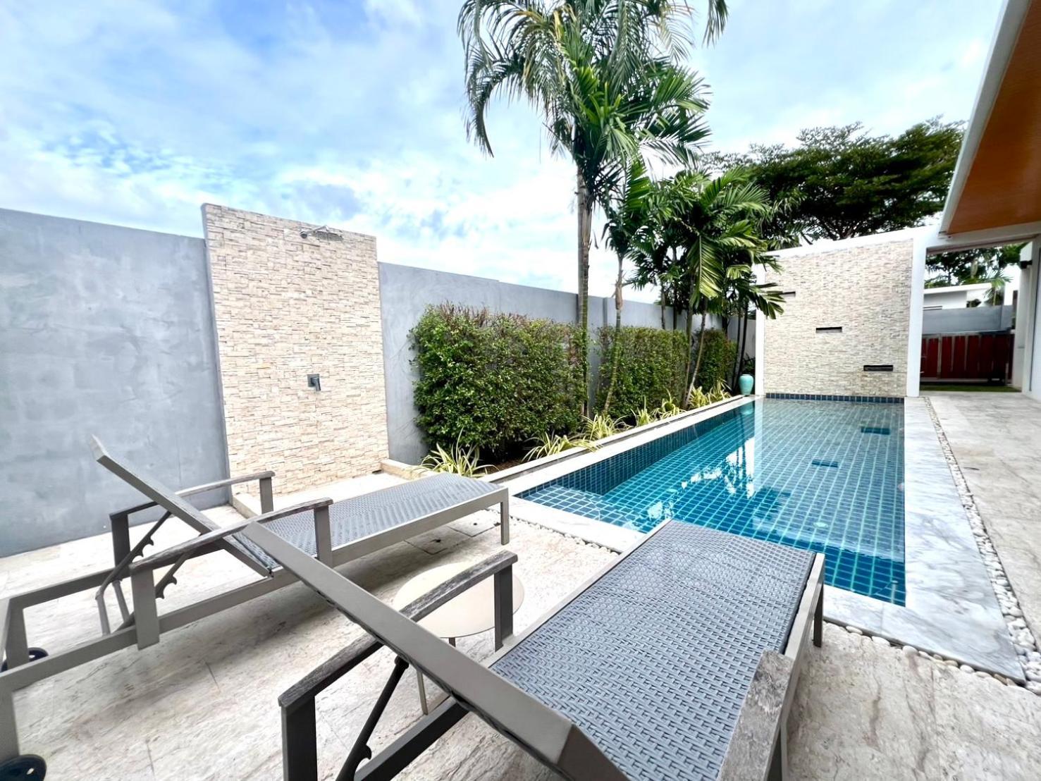 Villa Singnature Naiharn By The Sense