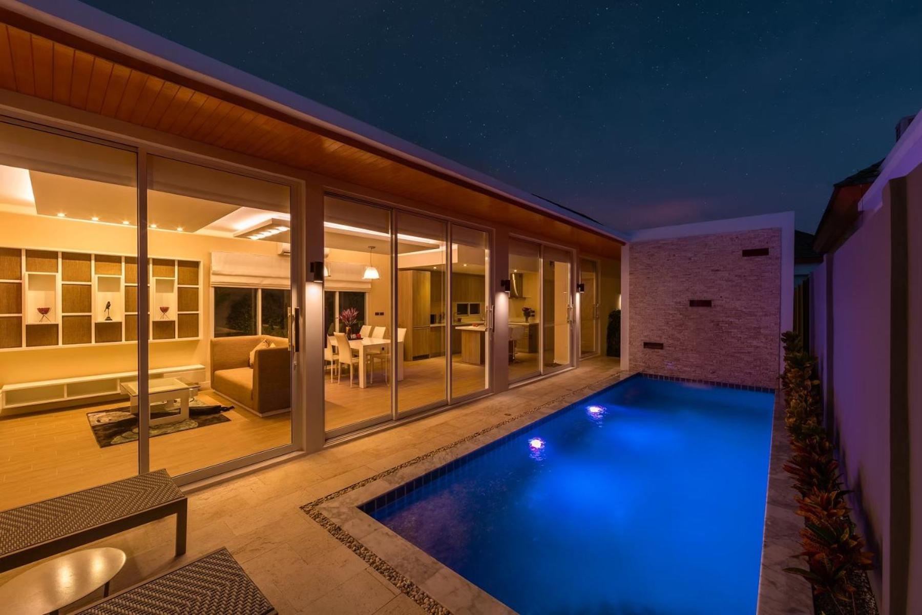 Villa Singnature Naiharn By The Sense *