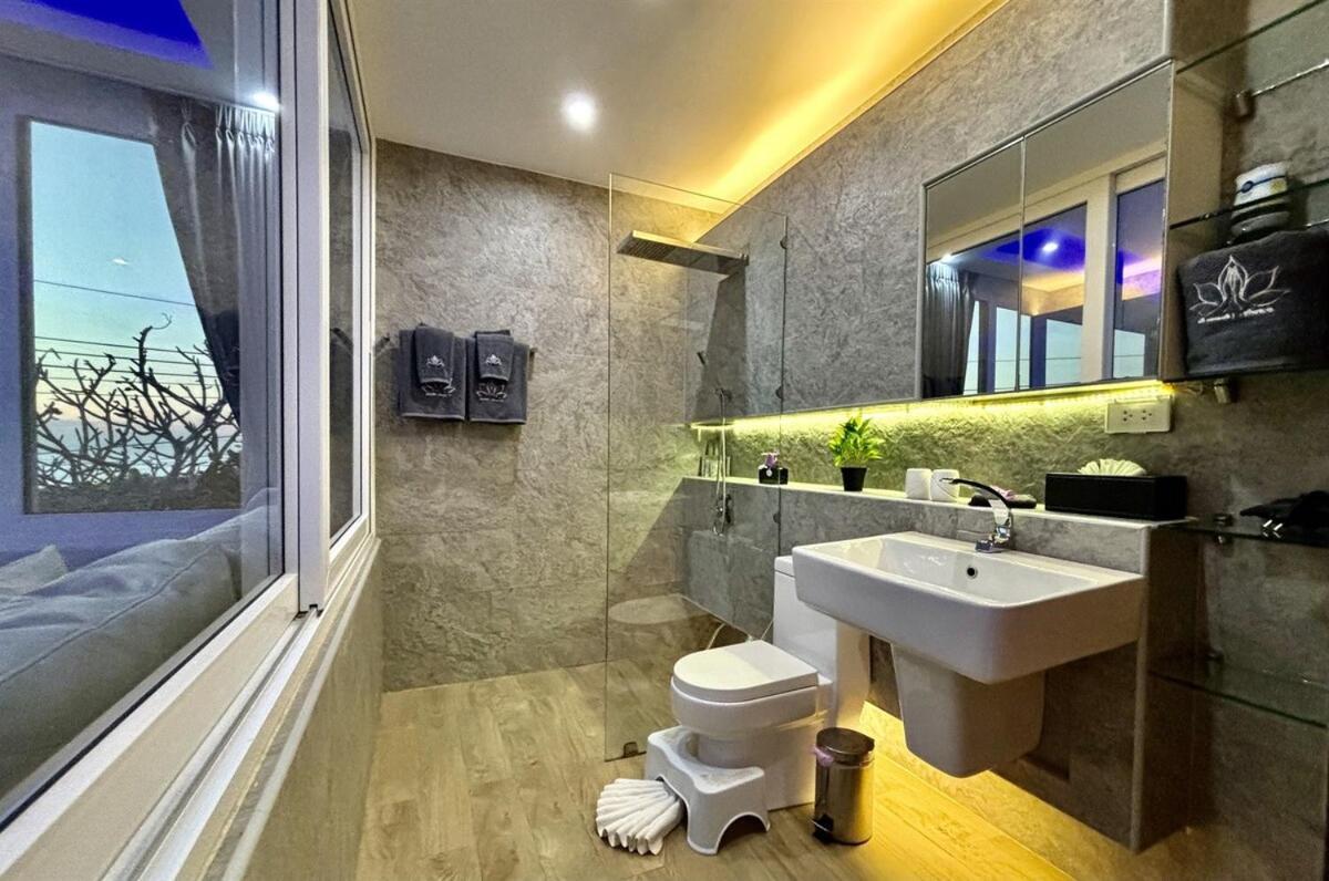 Villa Sawansa 33a 400m2 Luxury Seaview Pool Near Patong