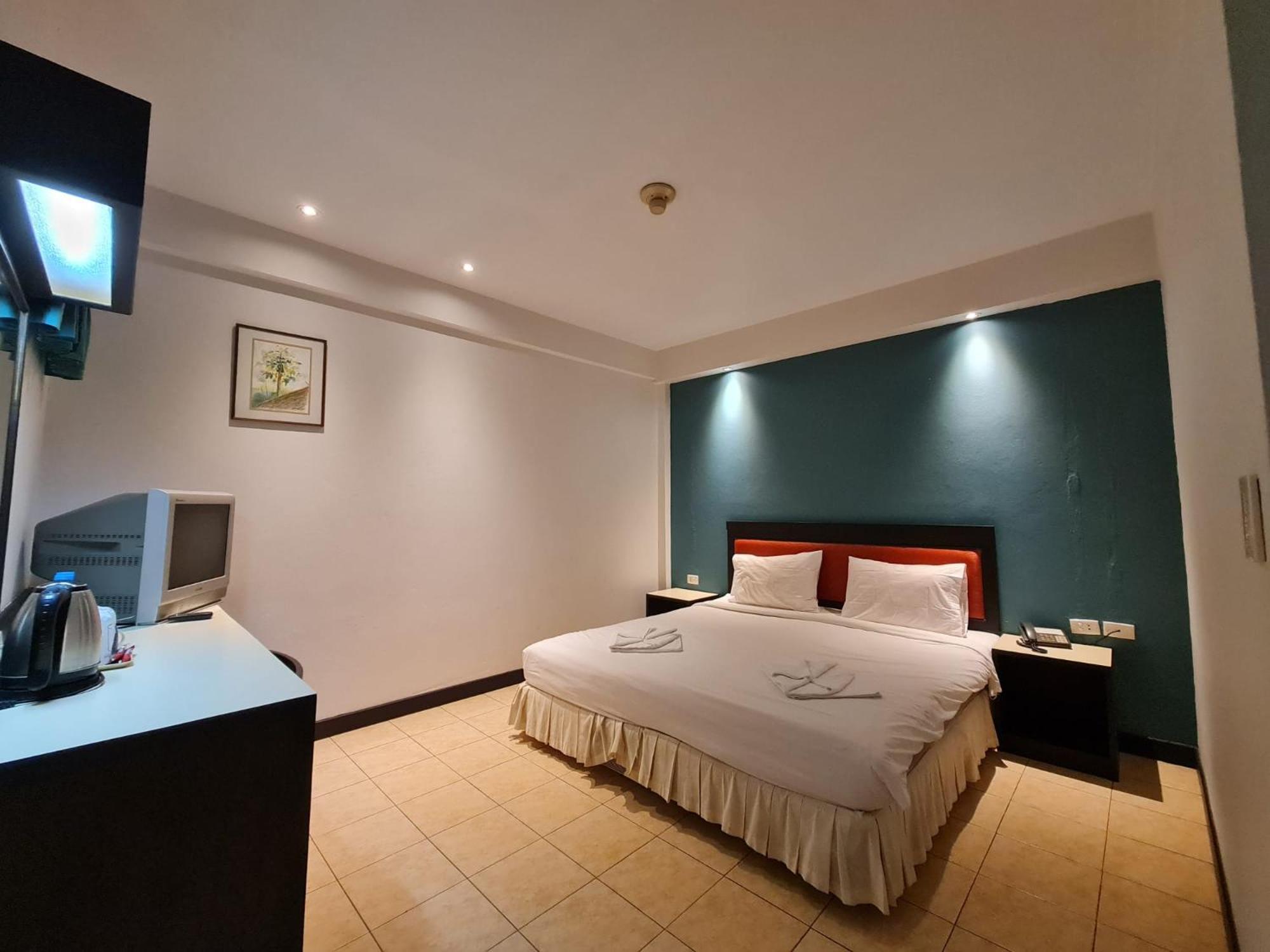 Hotel Desa 3*