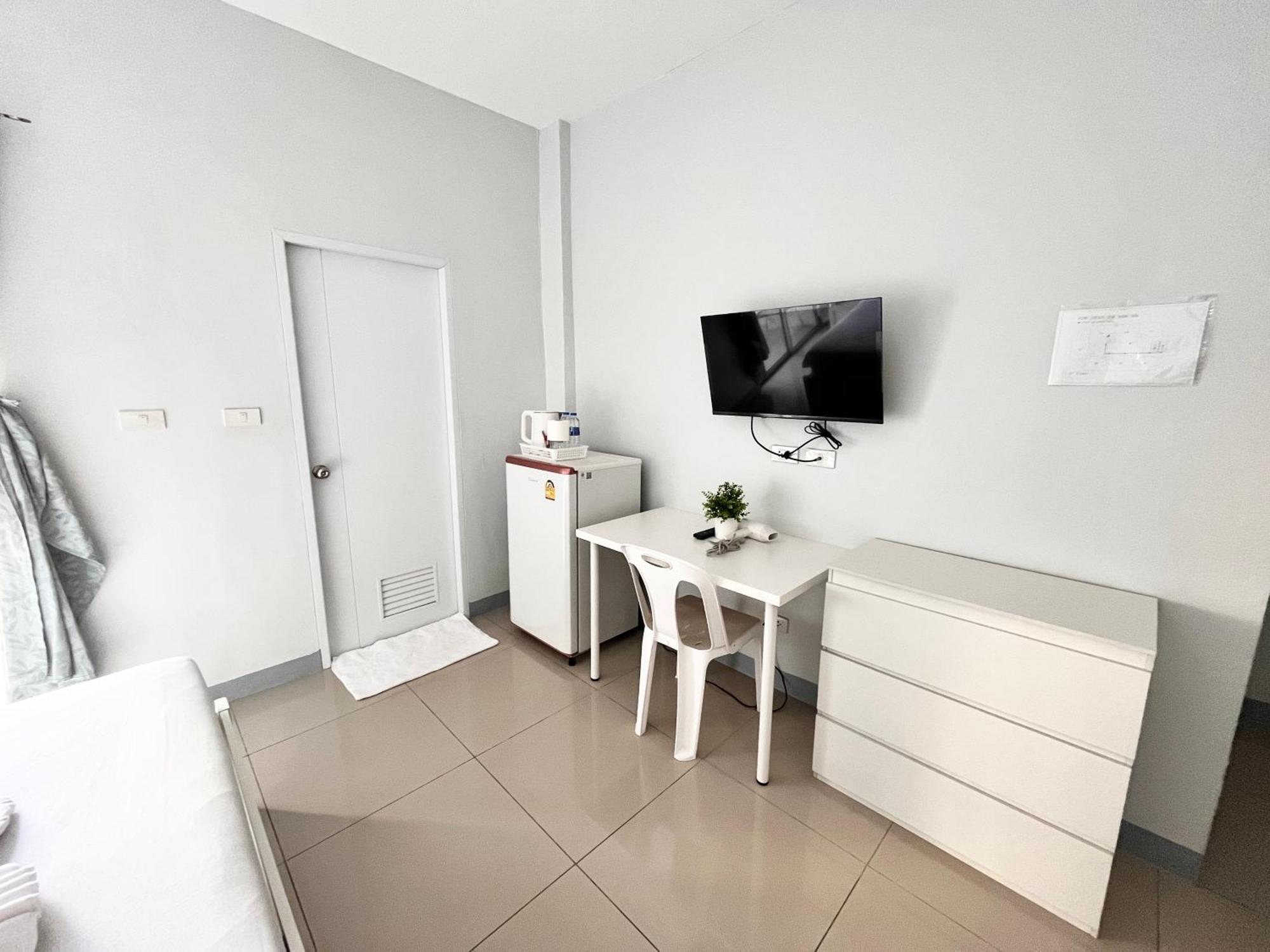 Cinderella Aparthotel Patong