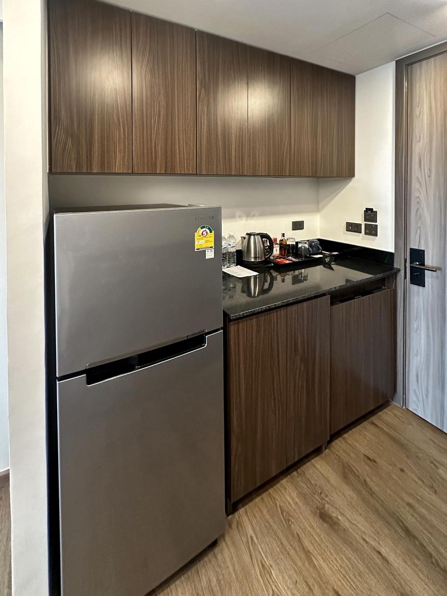 Seaview 1bdr Pro-613 *
