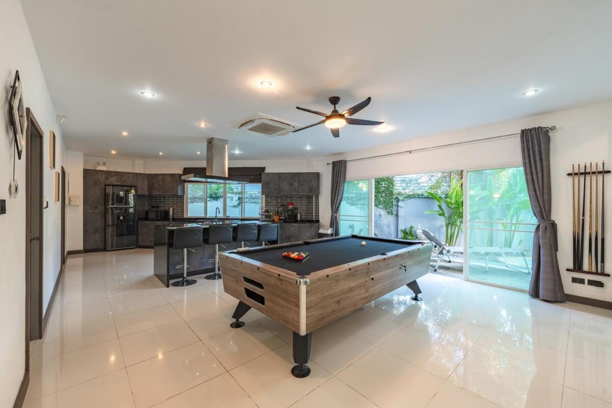 V161 4br Heart Of Rawai, Large Pool , Pool Table Villa Rawai