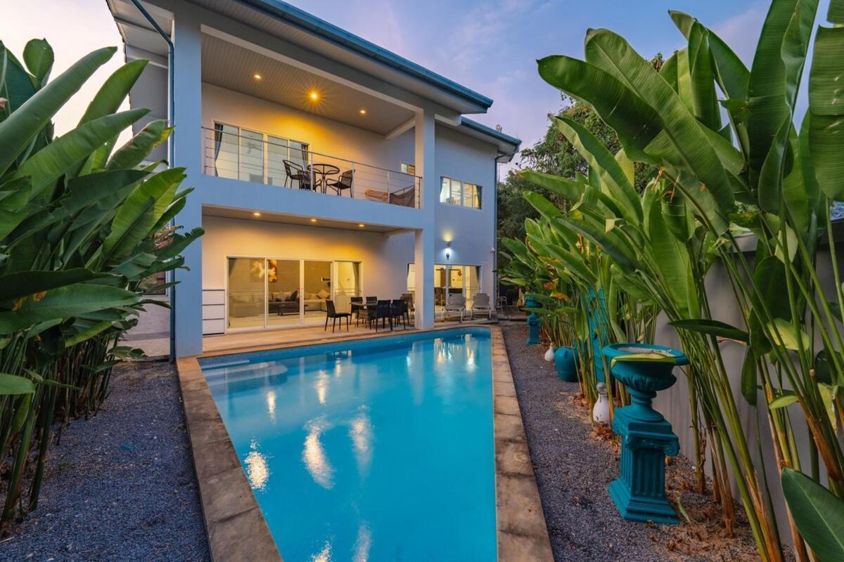 V161 4br Heart Of Rawai, Large Pool , Pool Table Villa