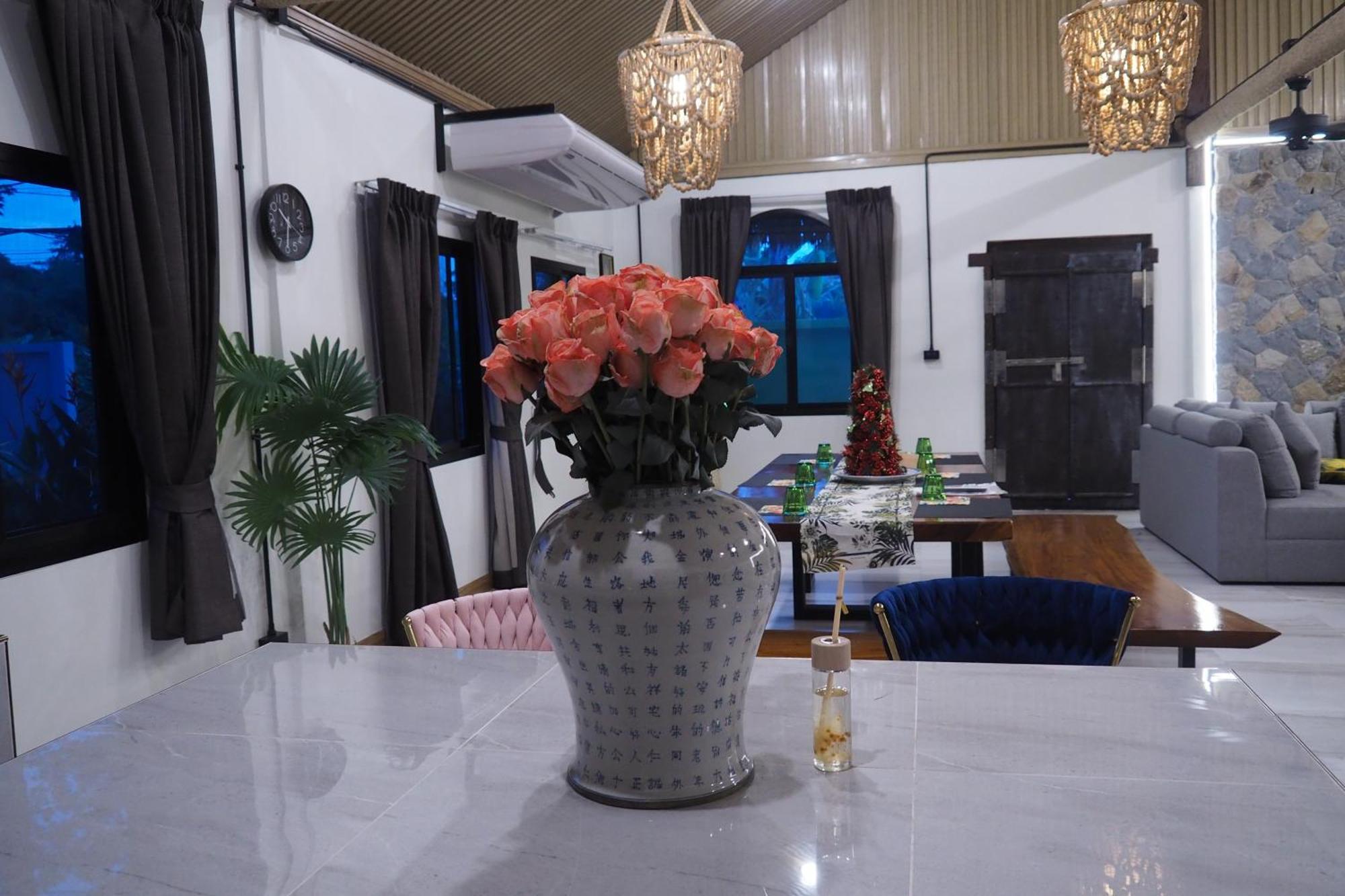 Villa Omloft Phuket