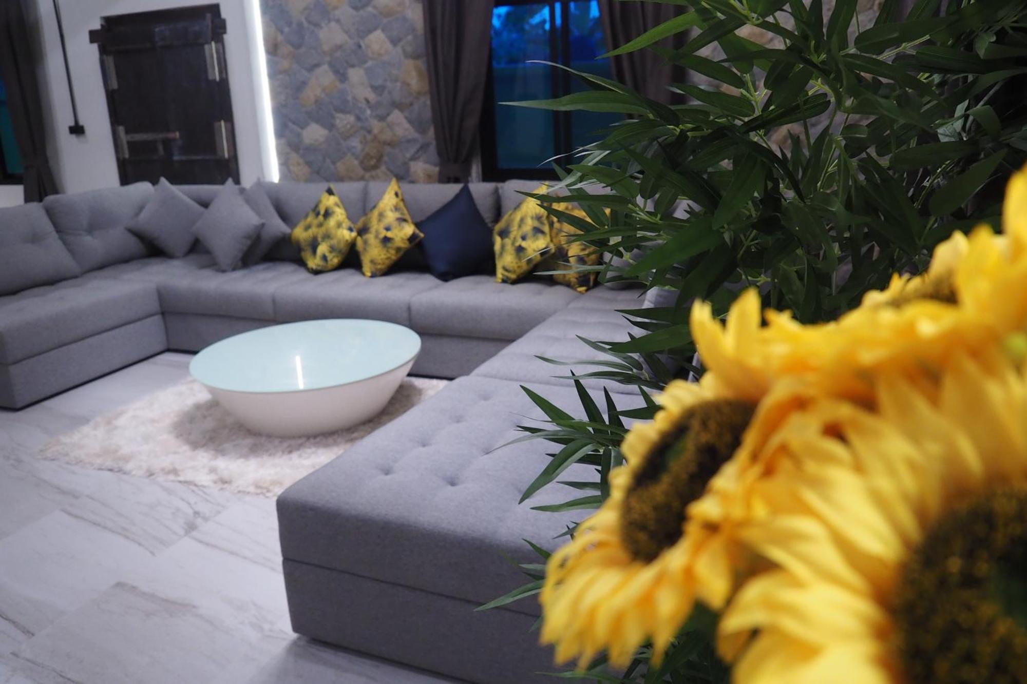 Omloft Villa *