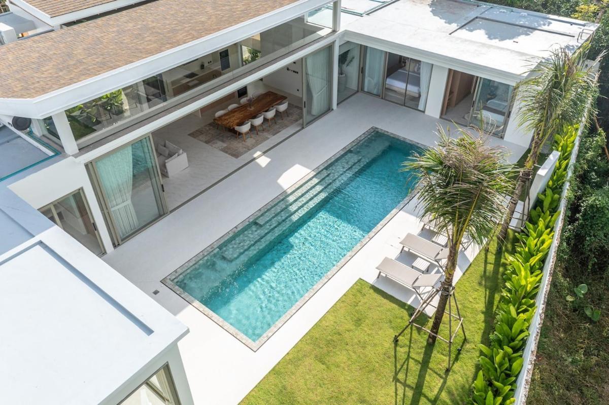 Ultra Modern Spacious Villa