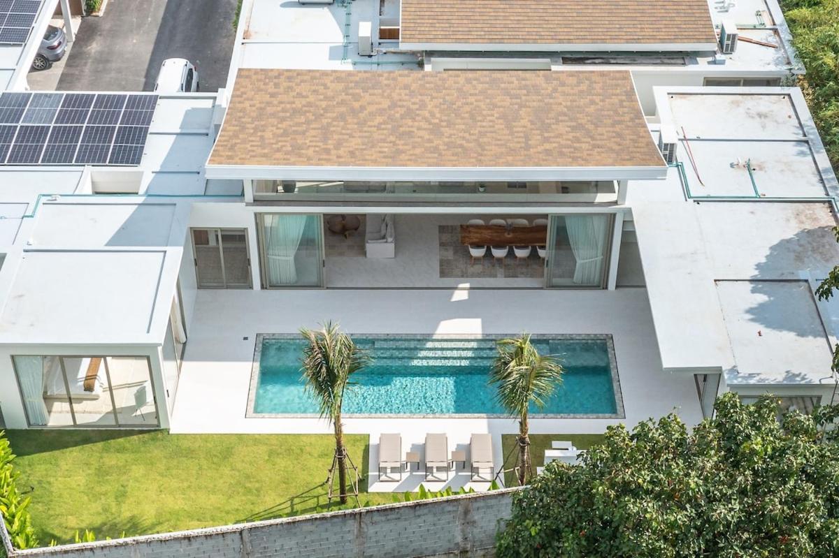Ultra Modern Spacious