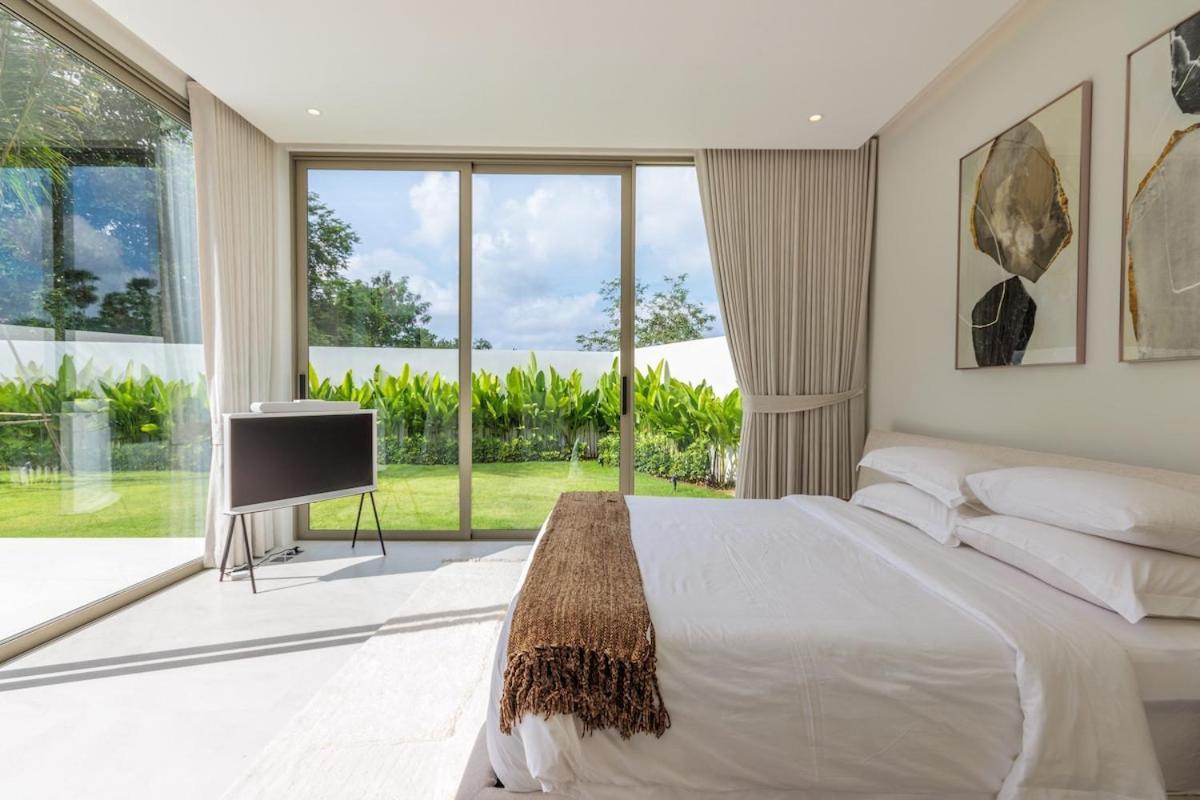 Ultra Modern Spacious Villa *