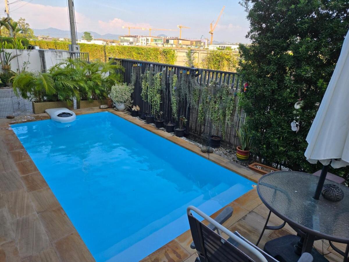 Villa 4 Bedroom Laguna Pool *