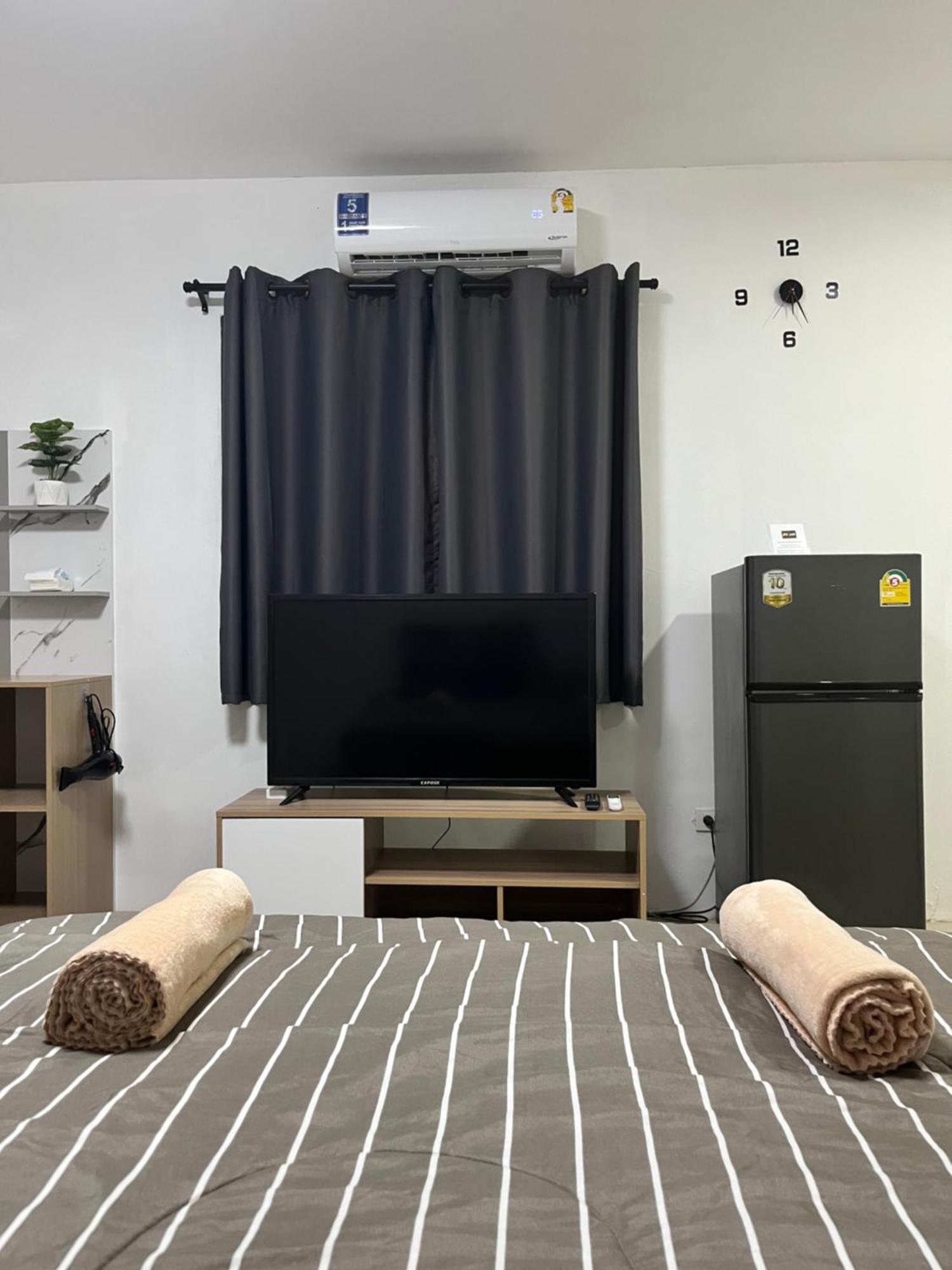 84 Bar & Apartment