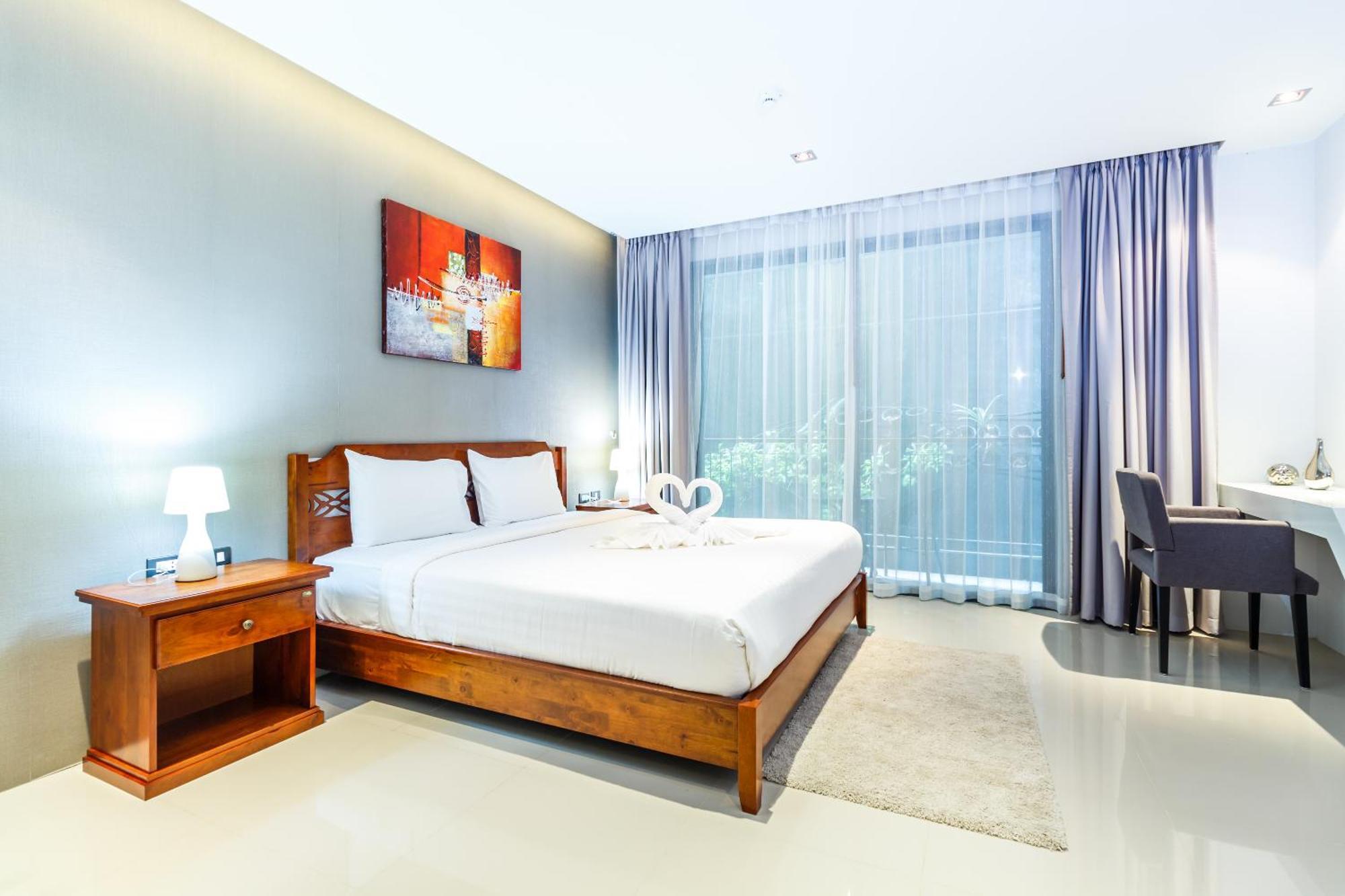 Private At Emerald Terrace Apartment *