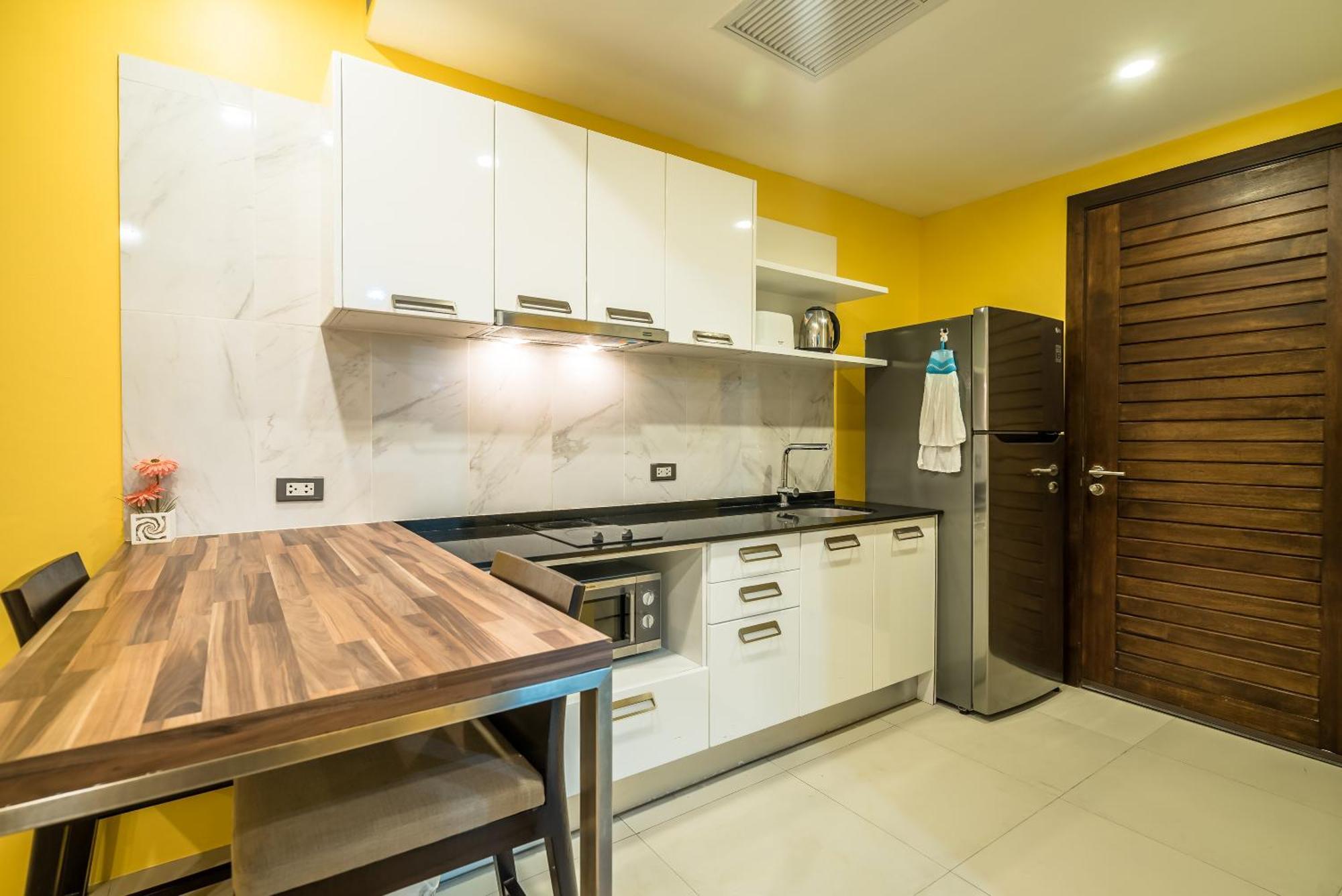 Apartment Private At Emerald Terrace Patong