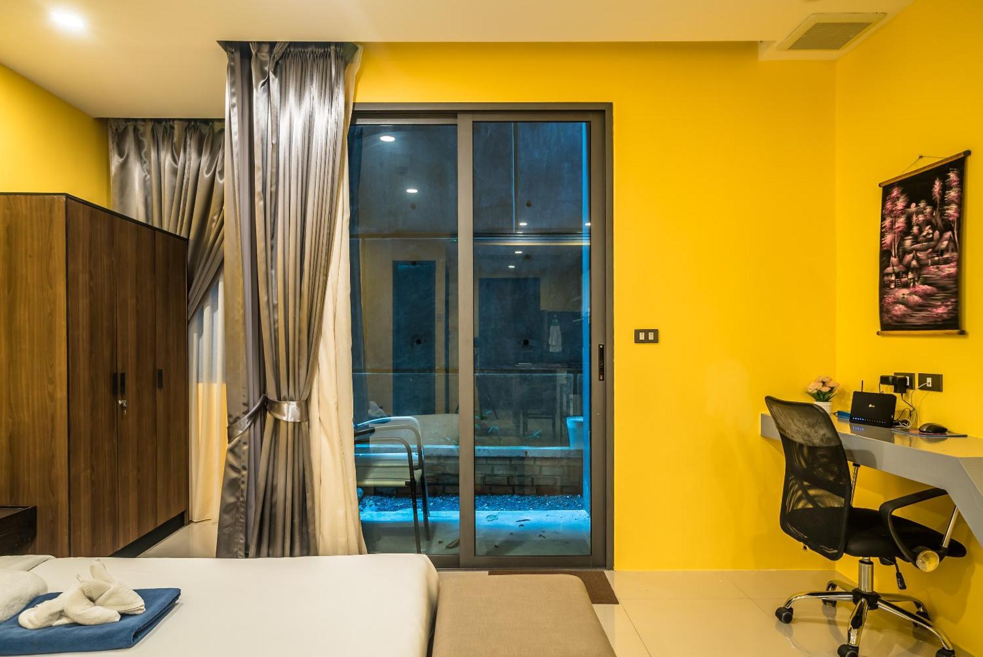 Private At Emerald Terrace * Patong