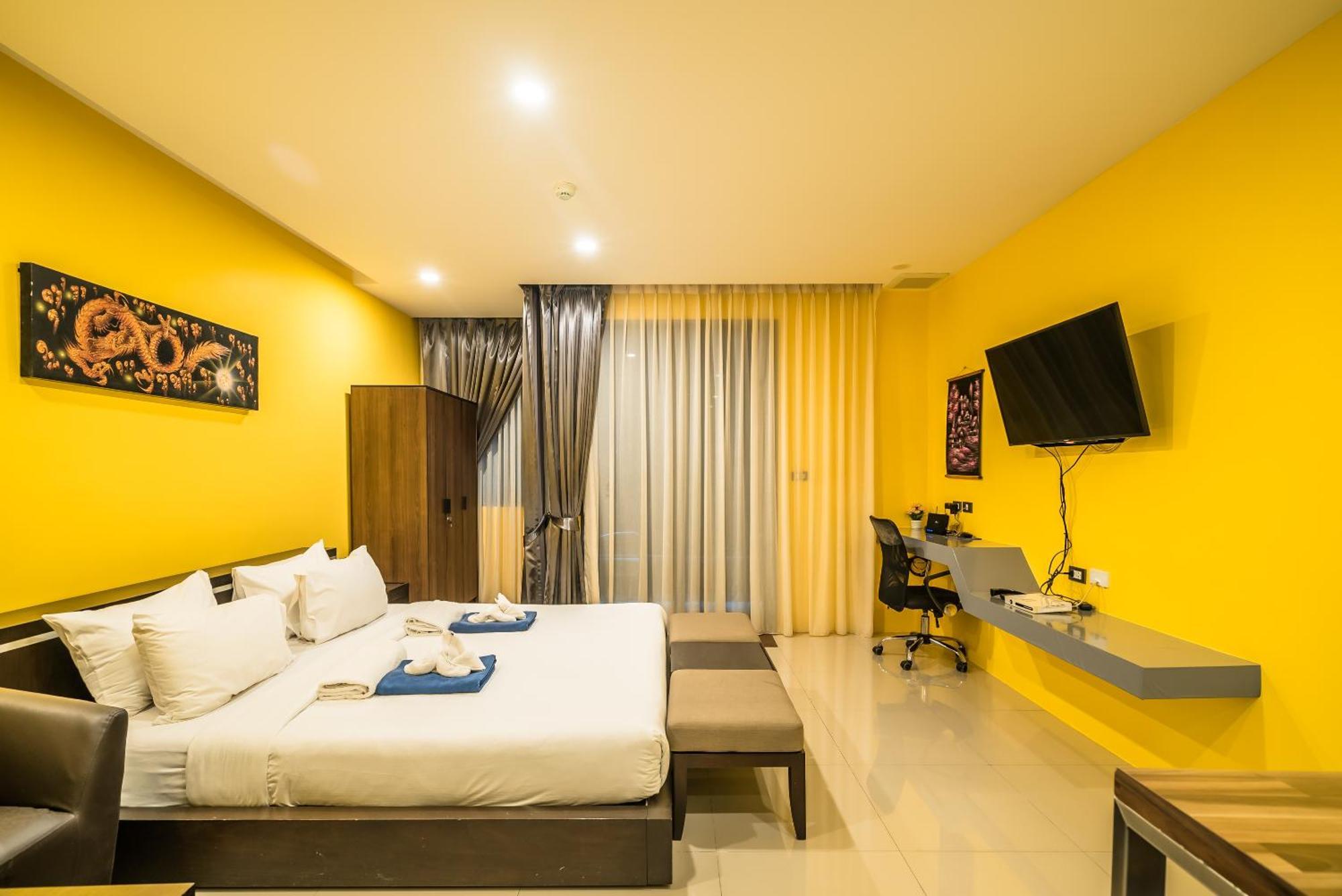 Private At Emerald Terrace