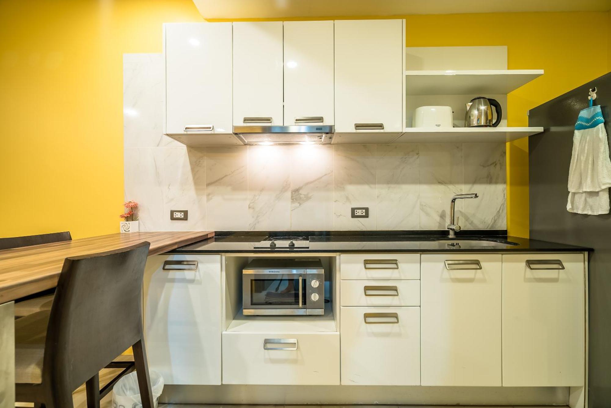 Apartment Private At Emerald Terrace