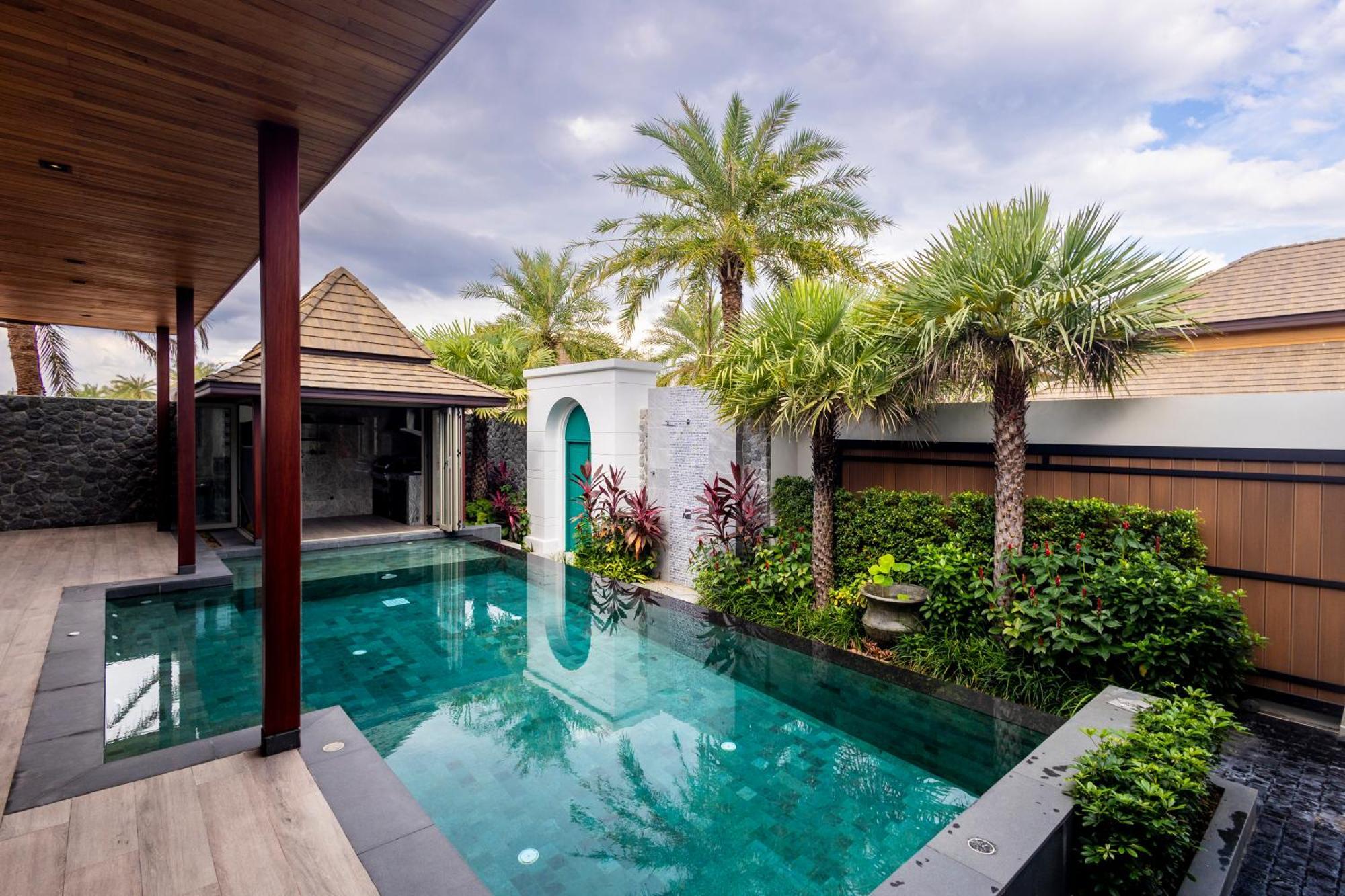 Gold Chariot Pool Ban Pak Lak