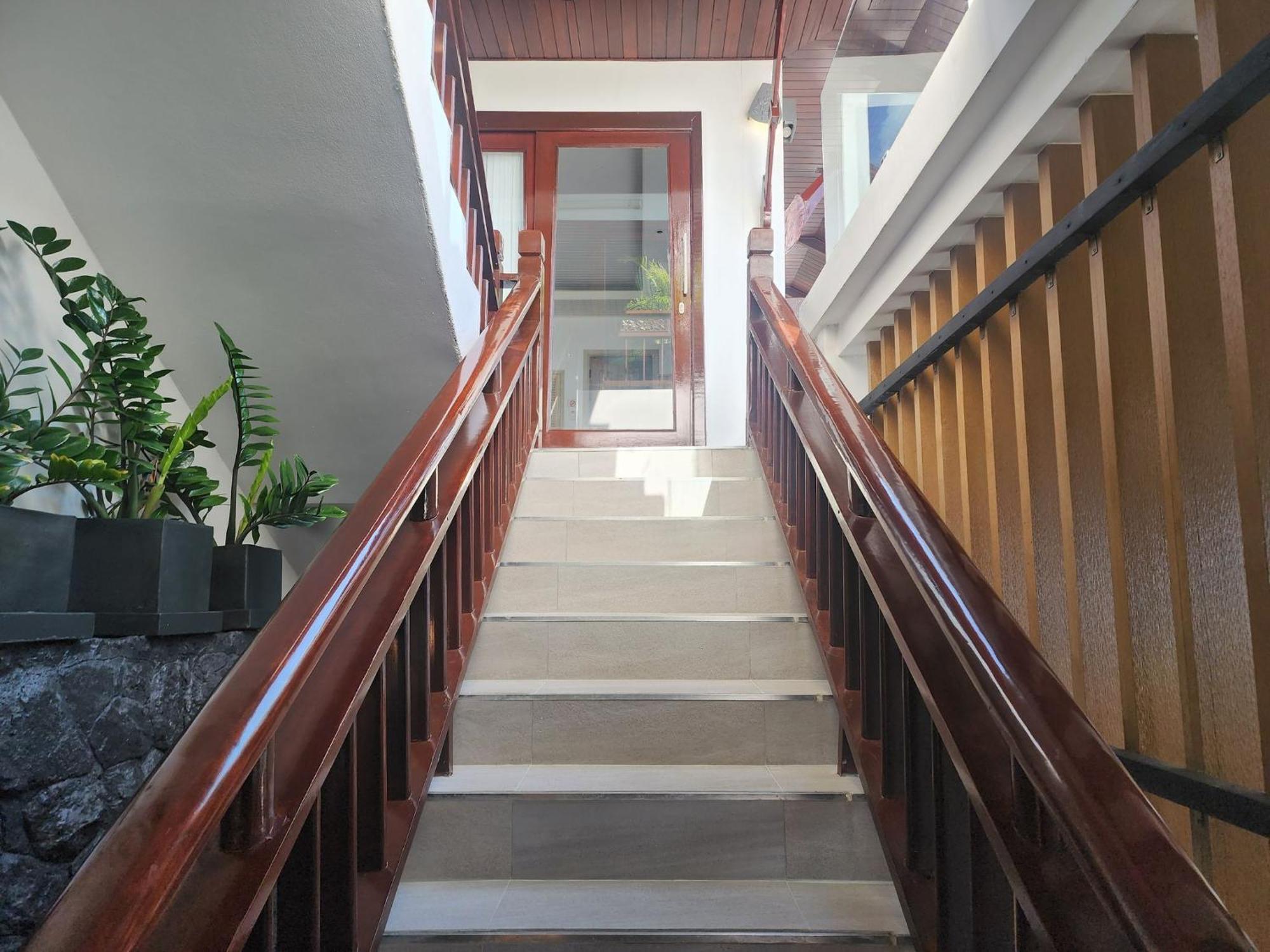 Rare Luxury Kamala Rock Cliff Pool 6 Bedrooms 8 Bathrooms * Surin Beach (Phuket)