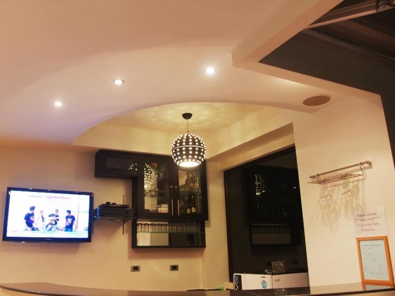 The Idol Boutique & 3*